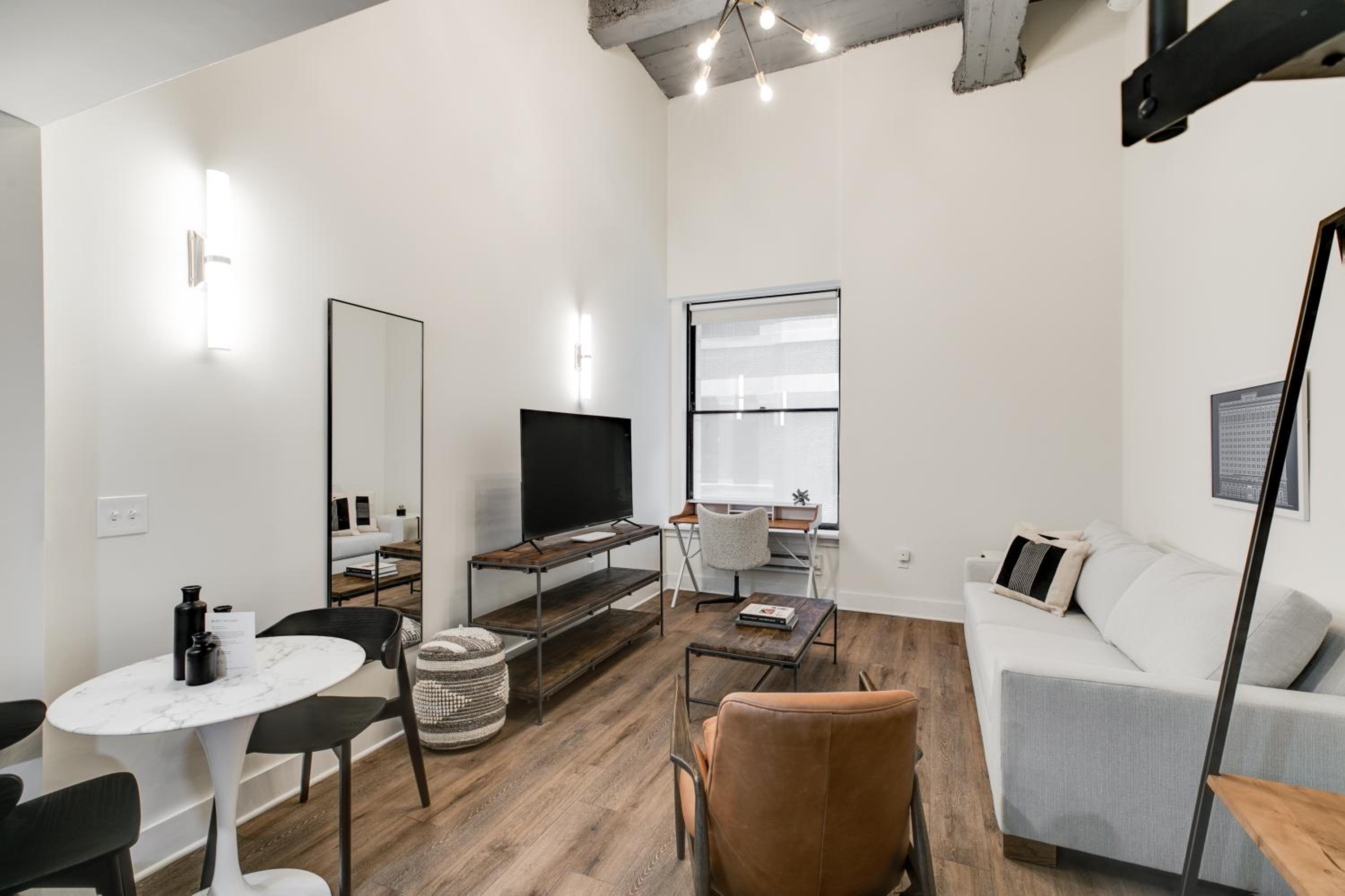 Loft - Photo 3