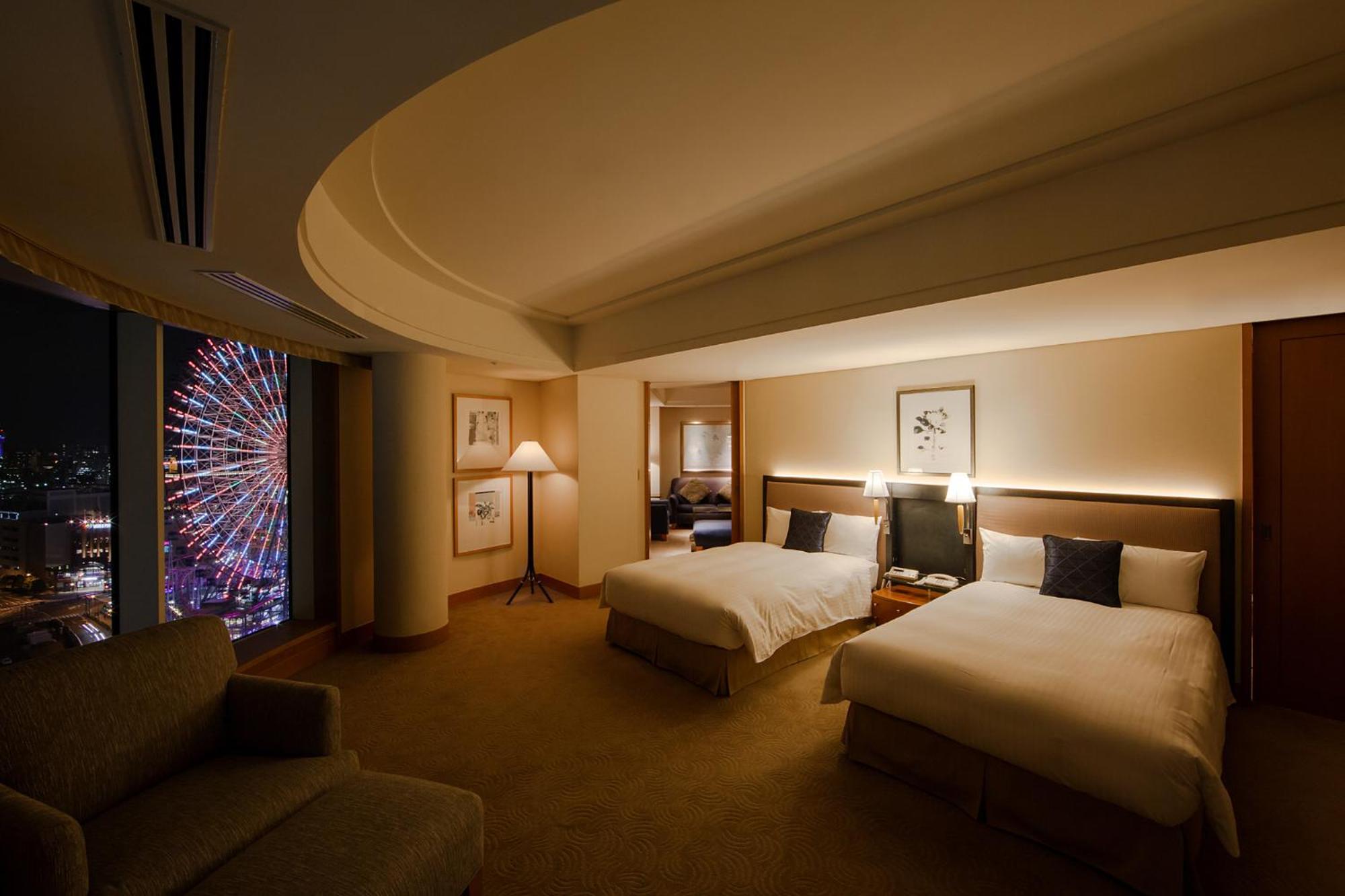 Grand Corner Suite with Bay View - Non-Smoking