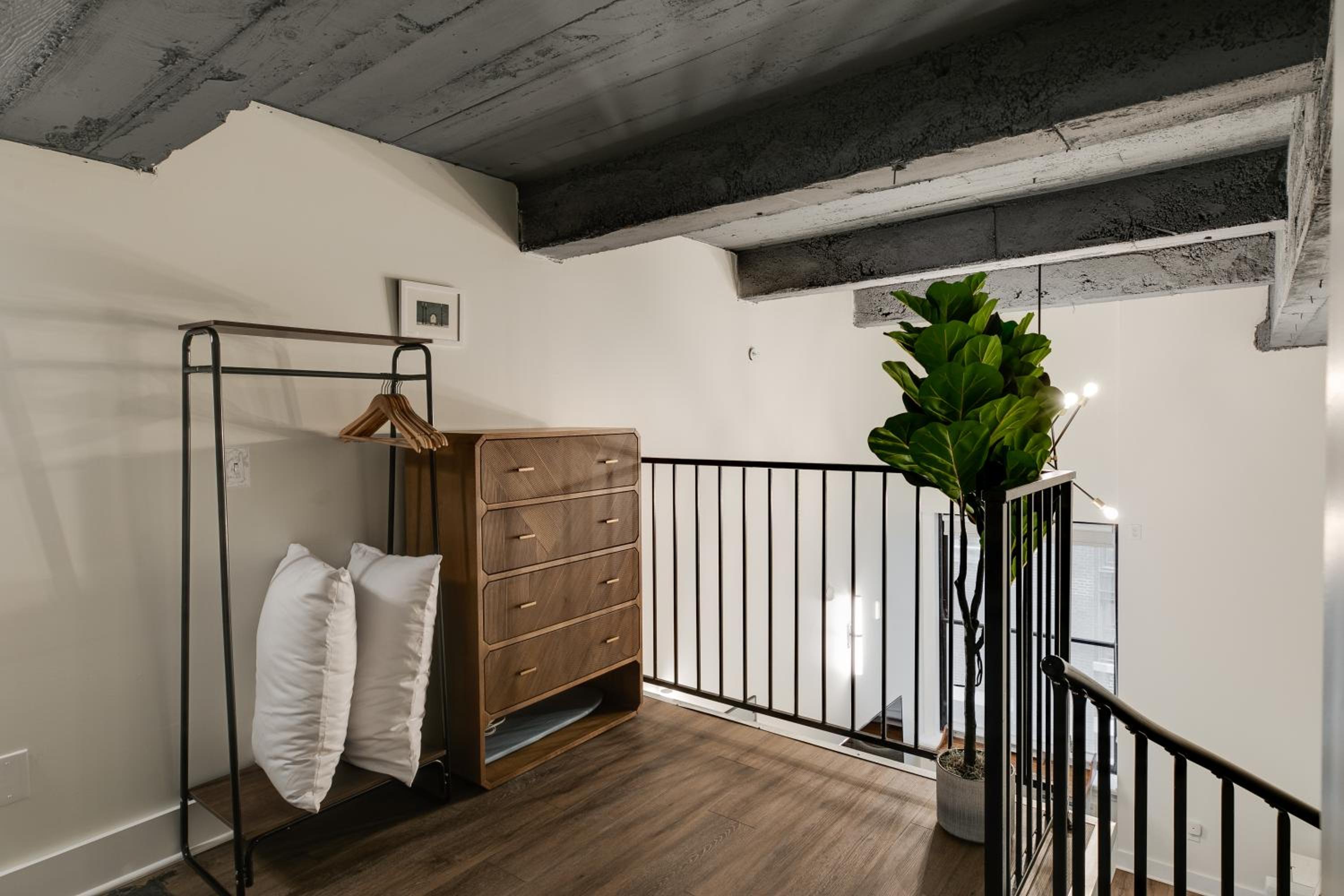 Loft - Photo 12