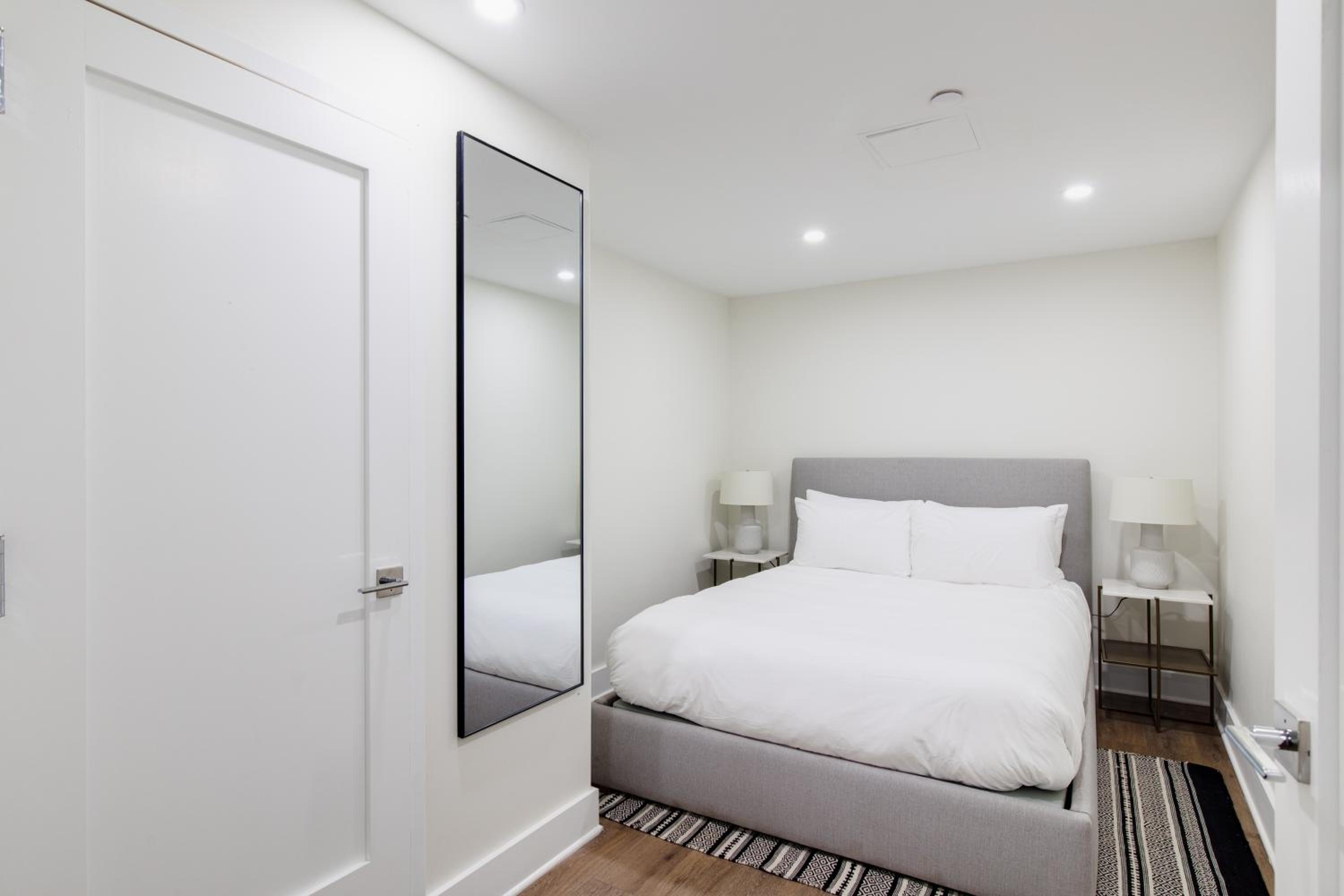 Two Bedroom Loft Apartment - Photo 5
