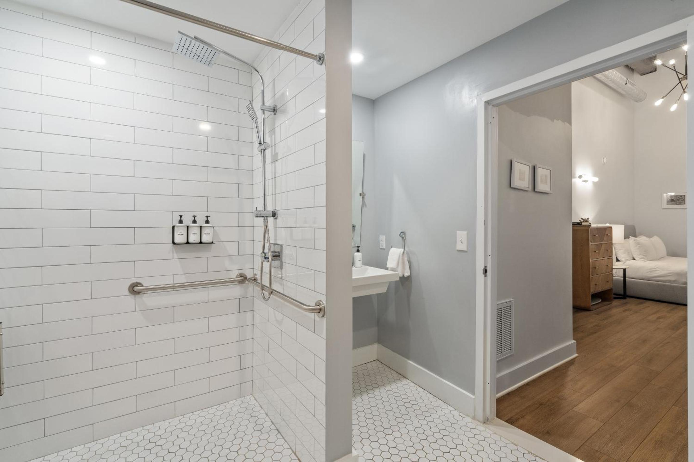 The Ledger Residences by Sosuite - Old City, Bild 15