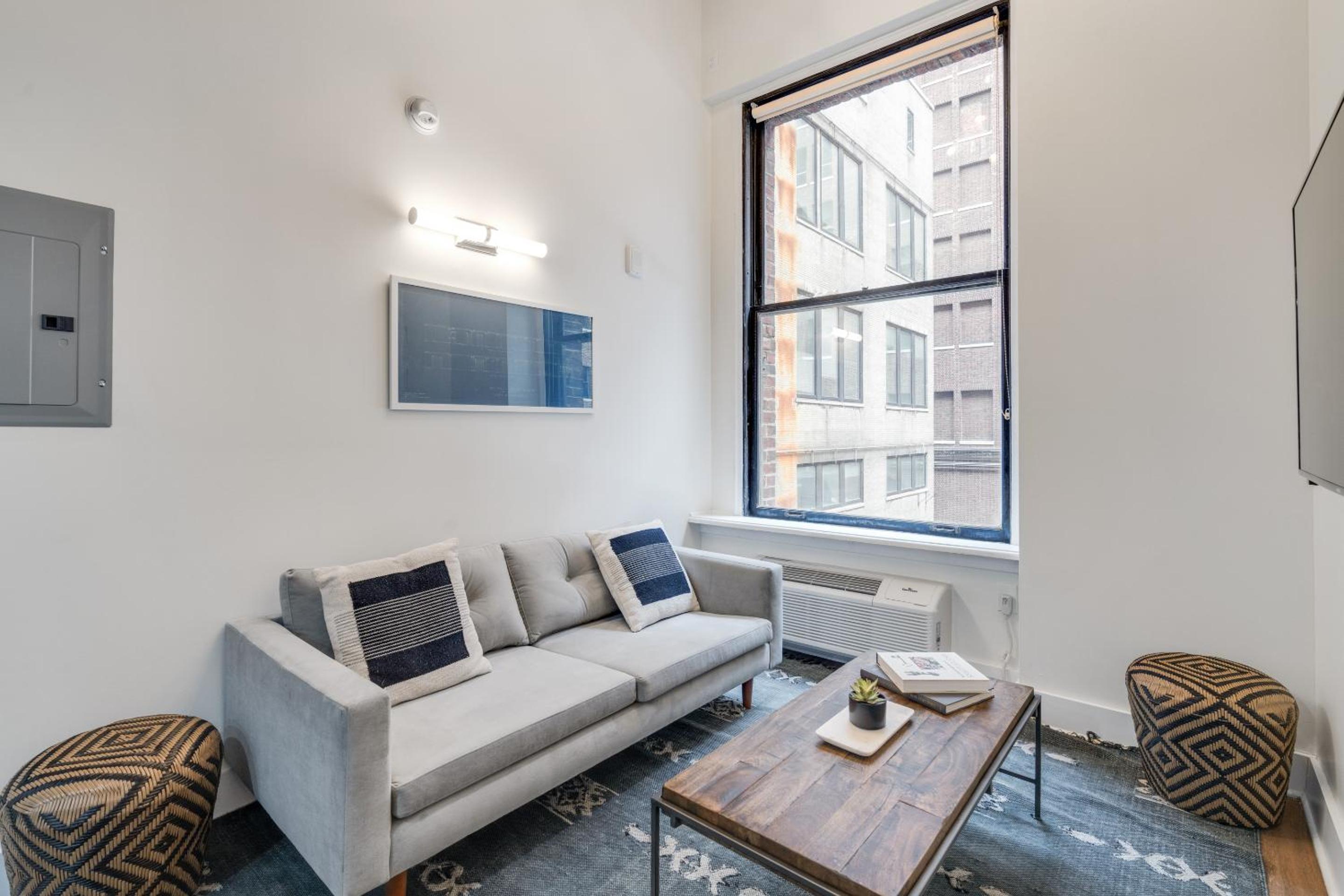 Studio - Split Level - Photo 4