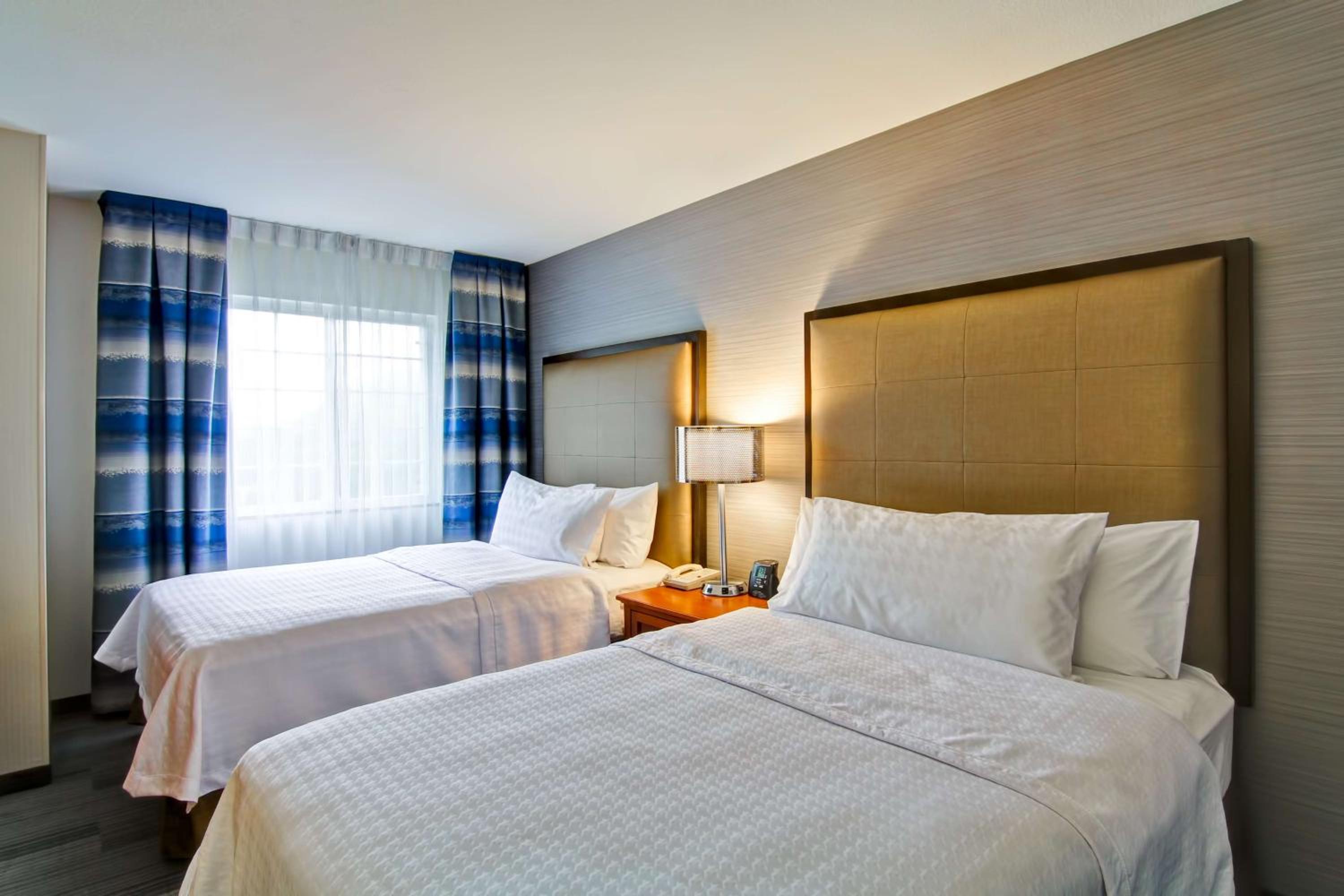 One-Bedroom Suite with Two Double Beds and Sofa Bed - Photo 1