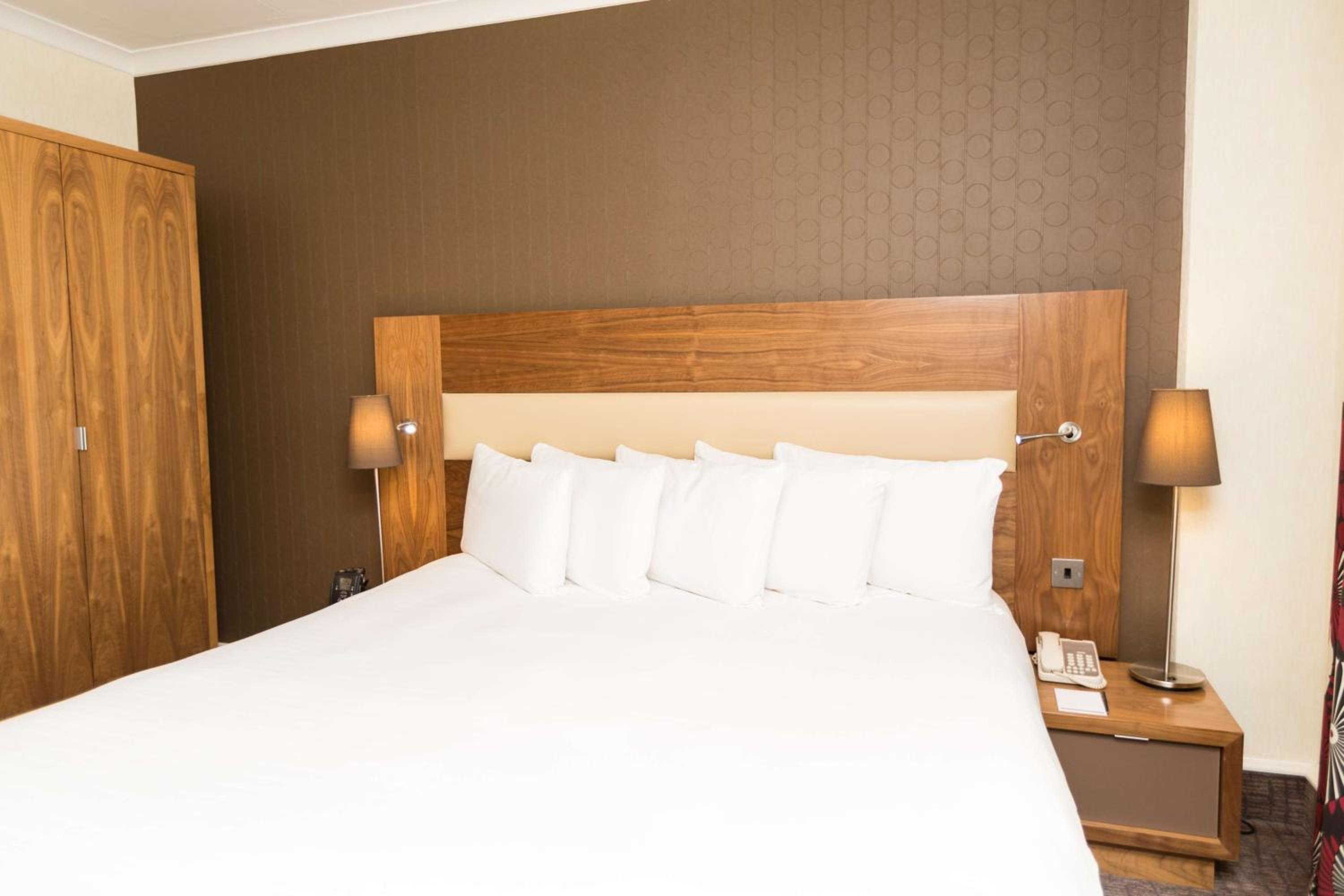 One-Bedroom King Suite