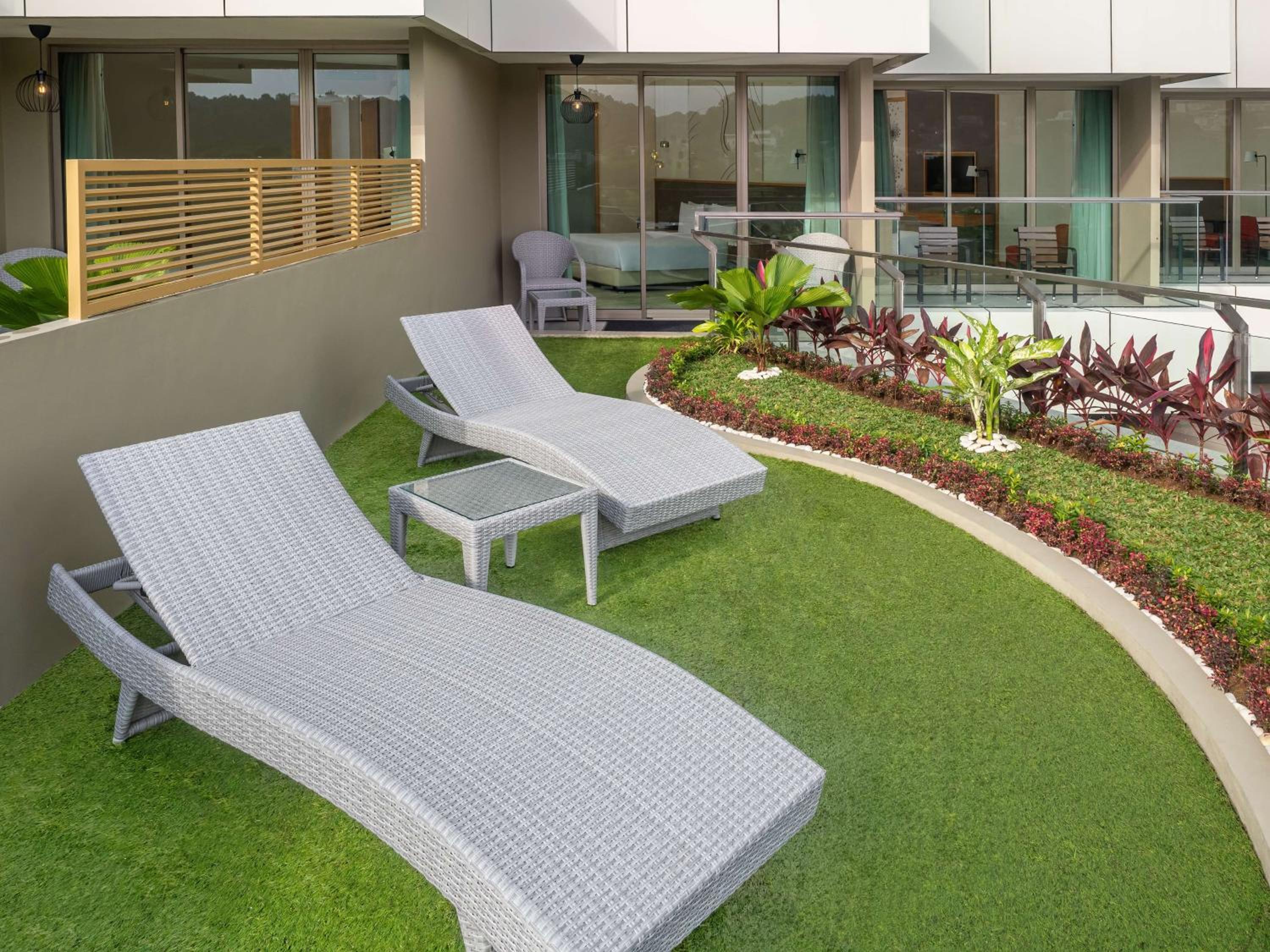 Deluxe Room with Terrace  photo 3
