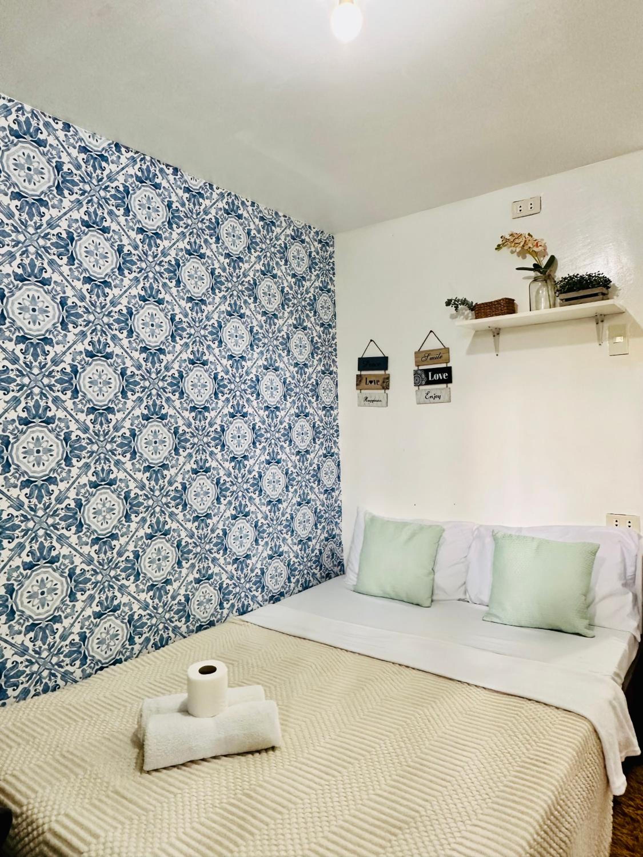 Queen Room photo 3