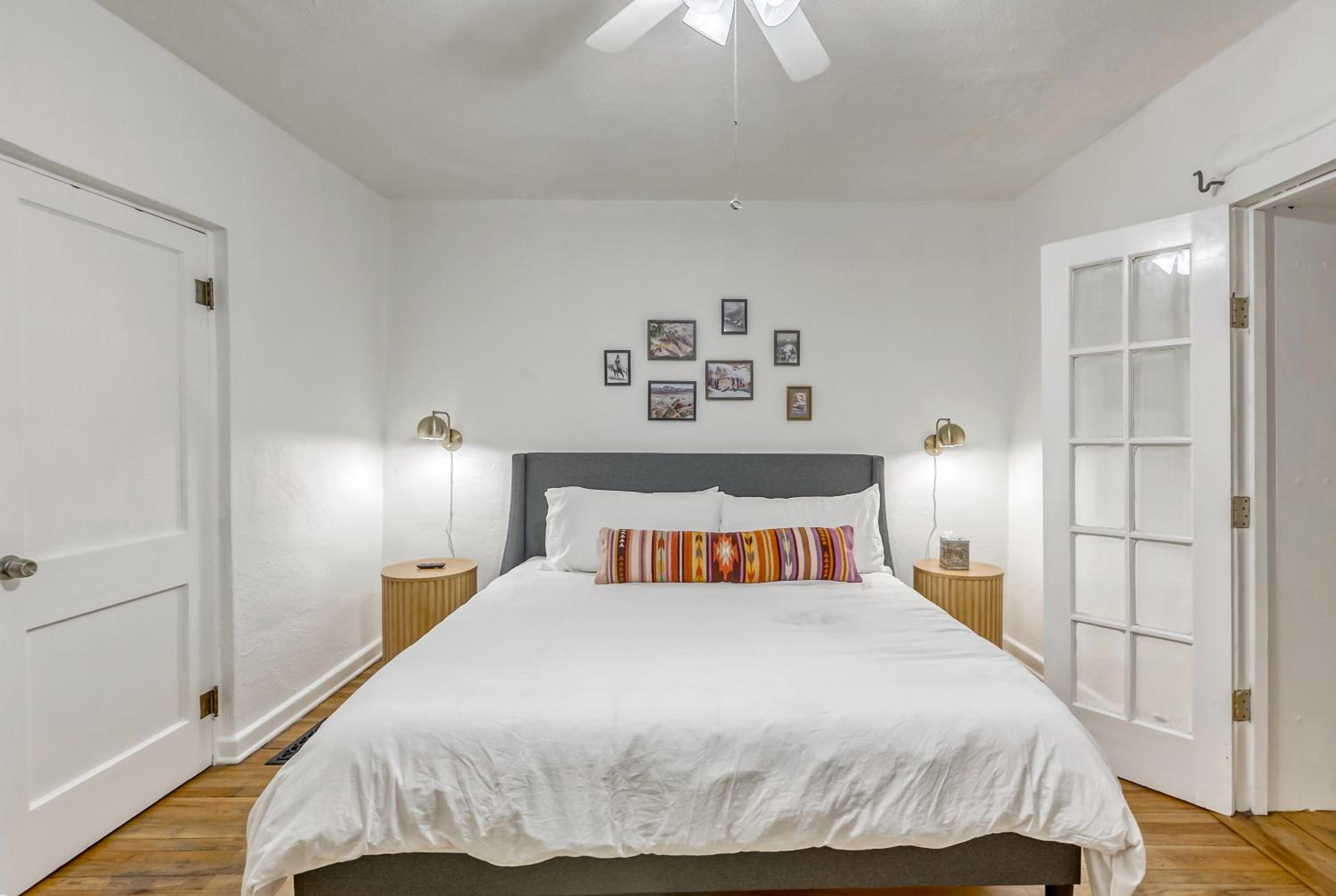 Deluxe King Suite photo 3