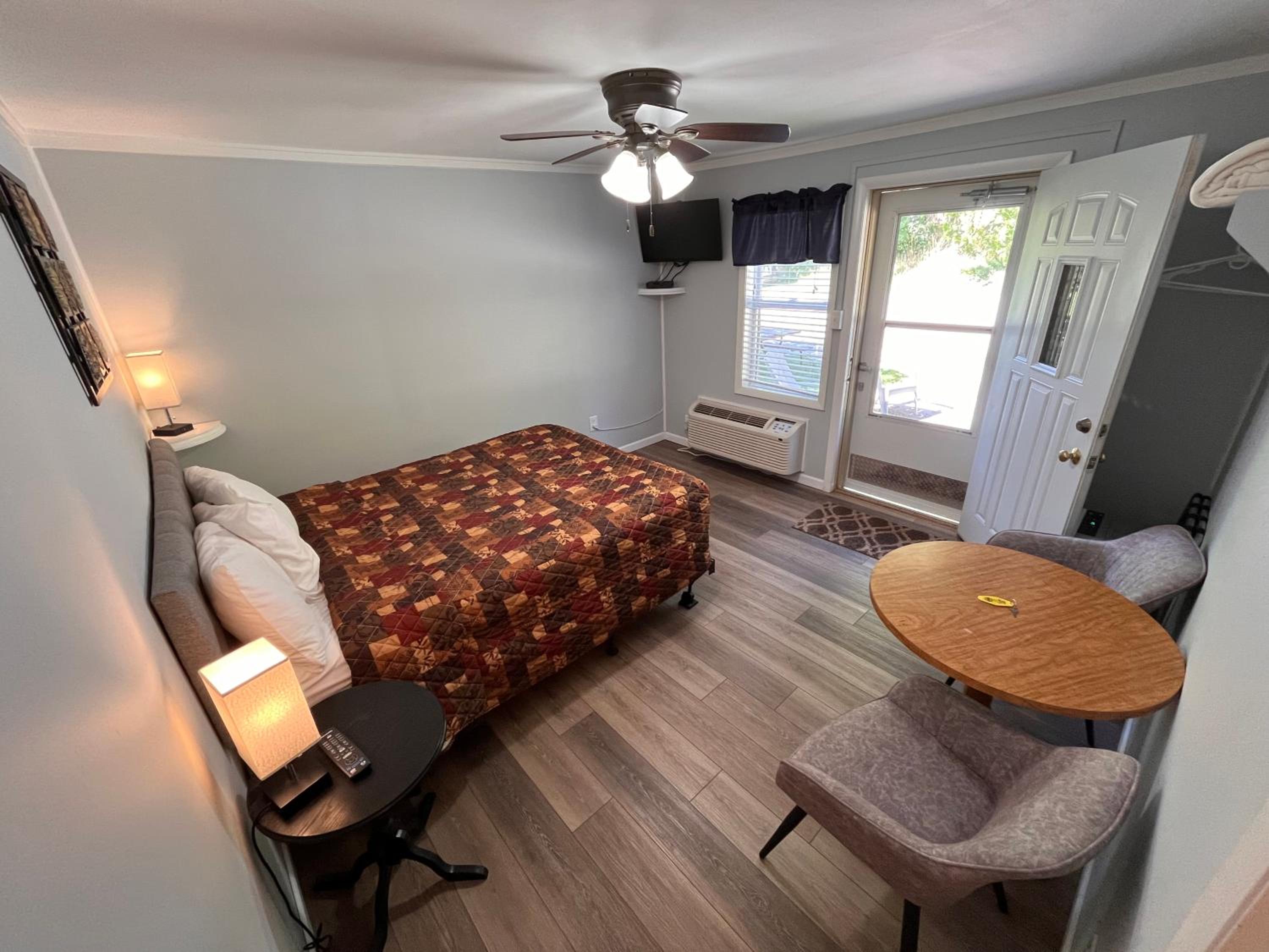 Deluxe Queen Room photo 2