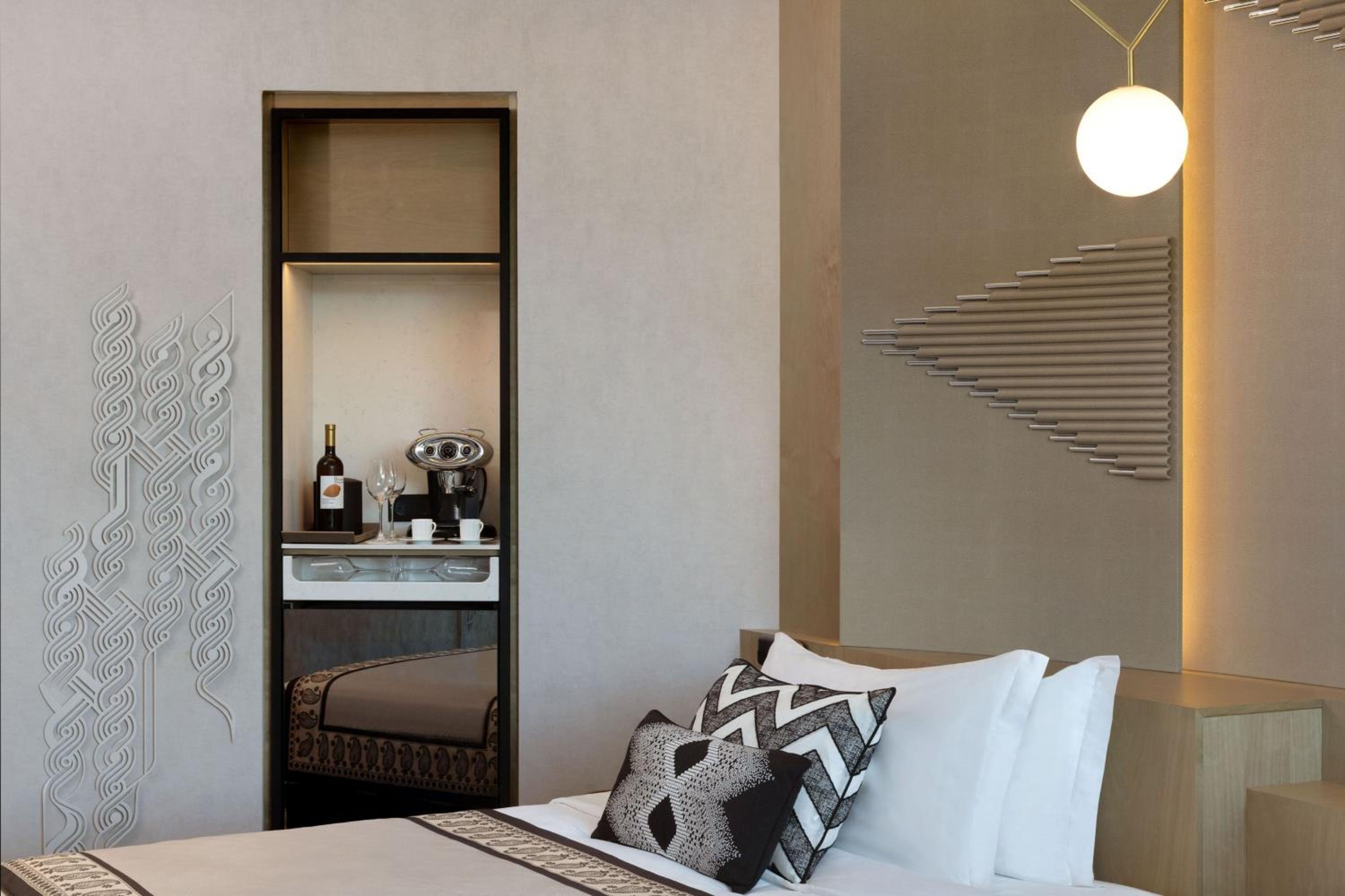 Deluxe Room with Two Queen Beds - Photo 1