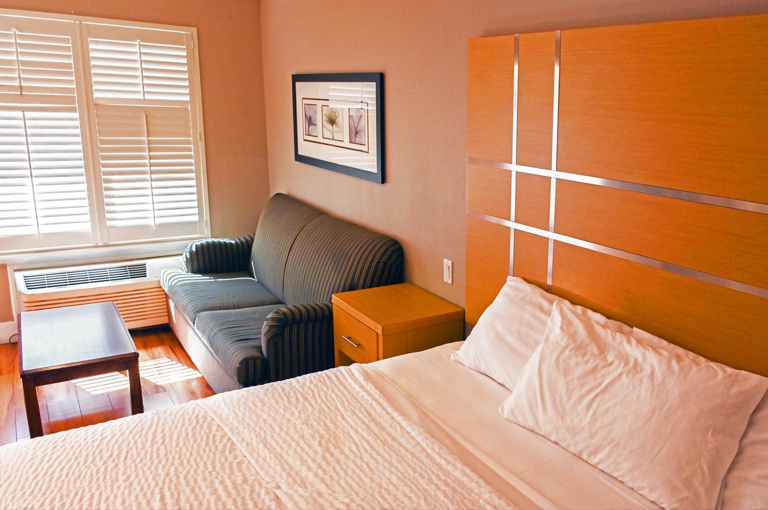 Business Queen Room - Non-Smoking - Photo 2