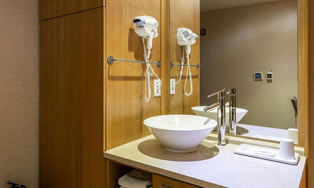 Standard Twin Room - Photo 3