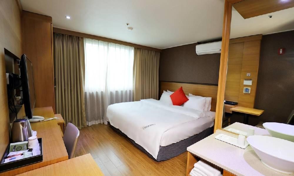 Deluxe Double Room - Photo 1