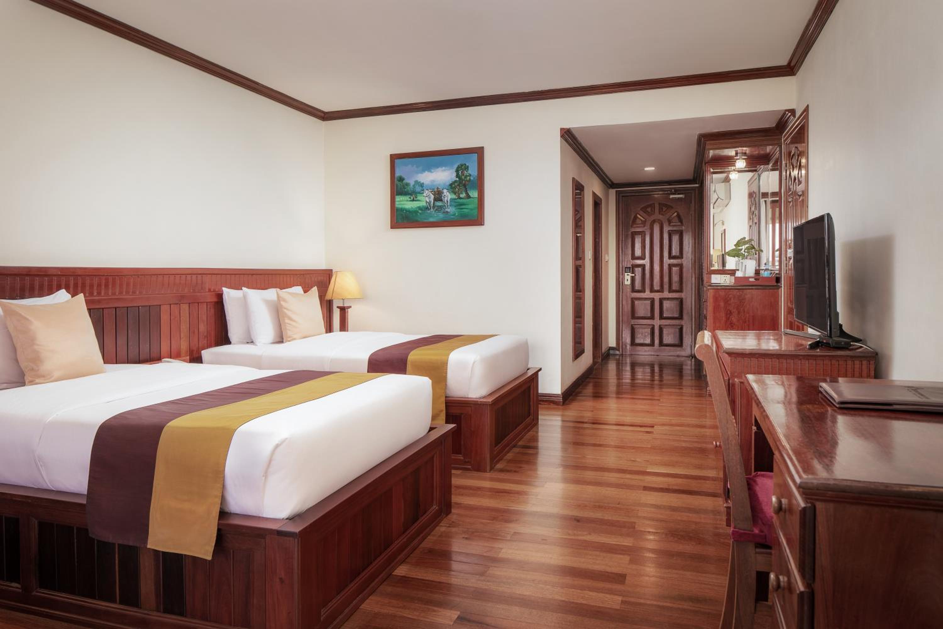 Deluxe Twin Room with Balcony photo 1
