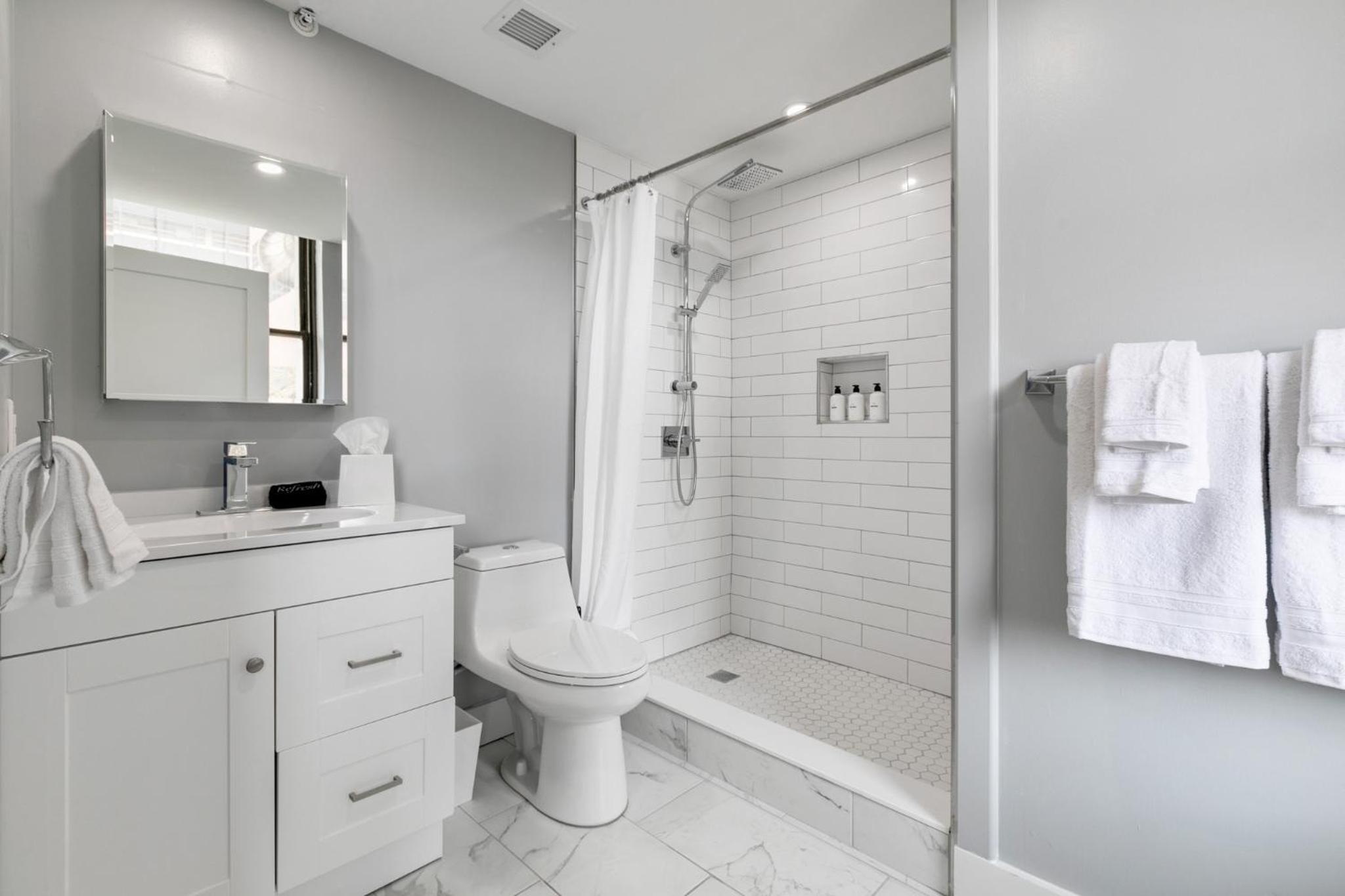 One-Bedroom Apartment - Photo 13