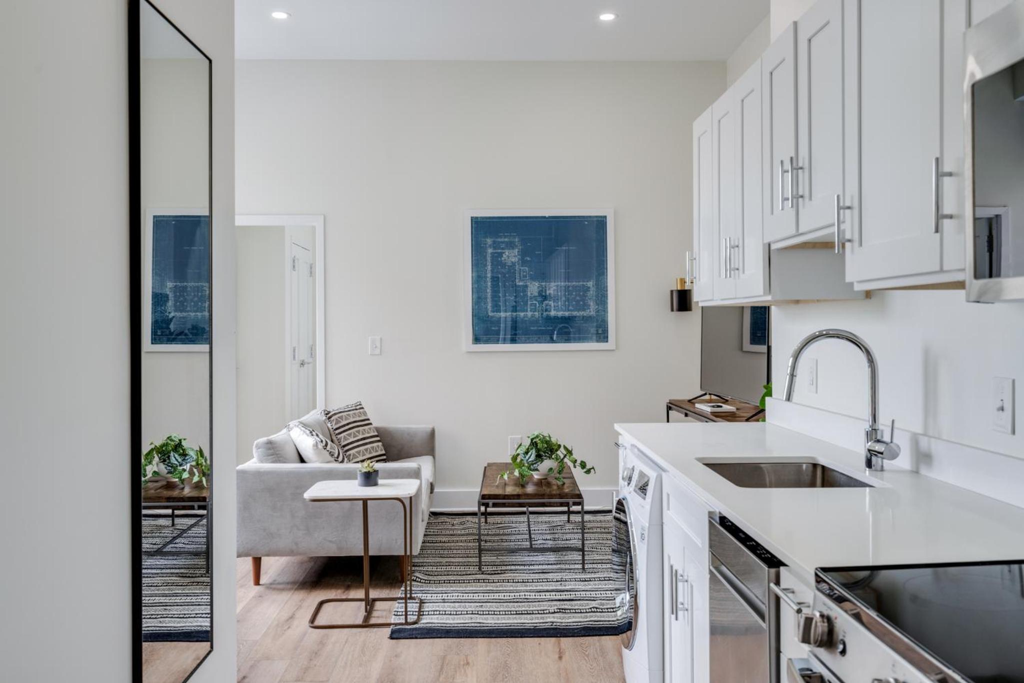 One-Bedroom Apartment - Photo 7