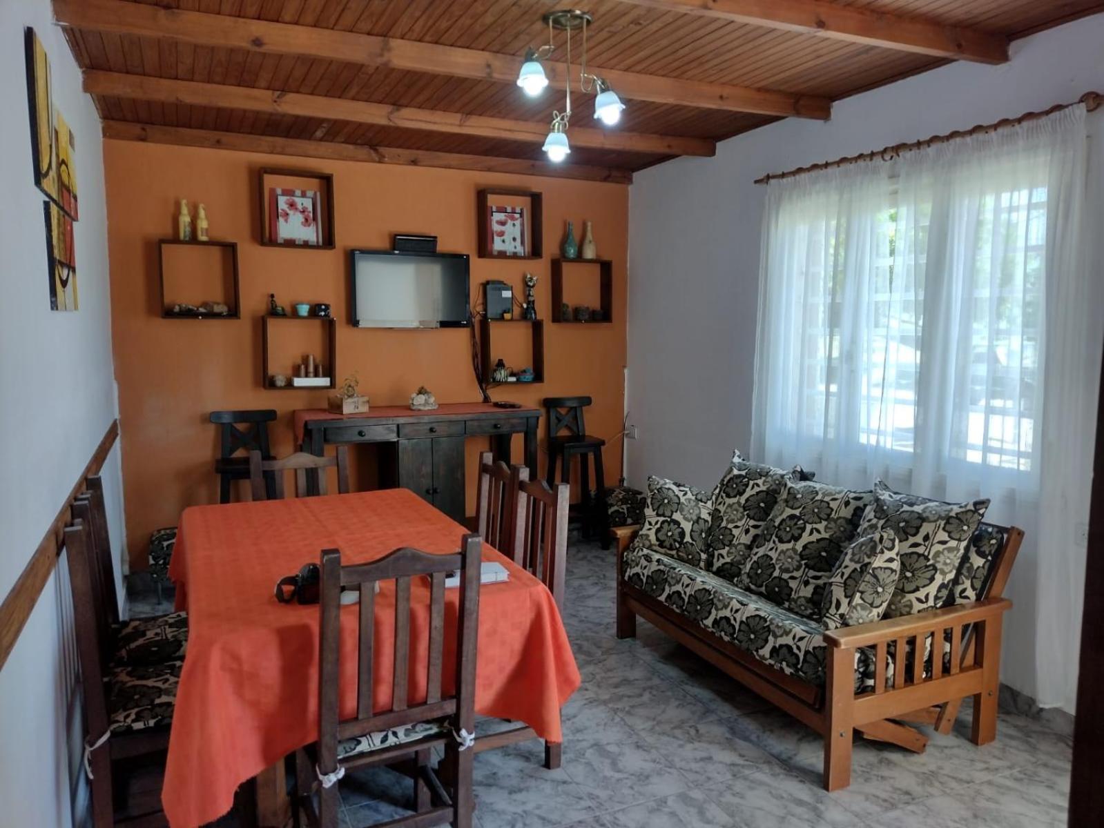 One-Bedroom House photo 3