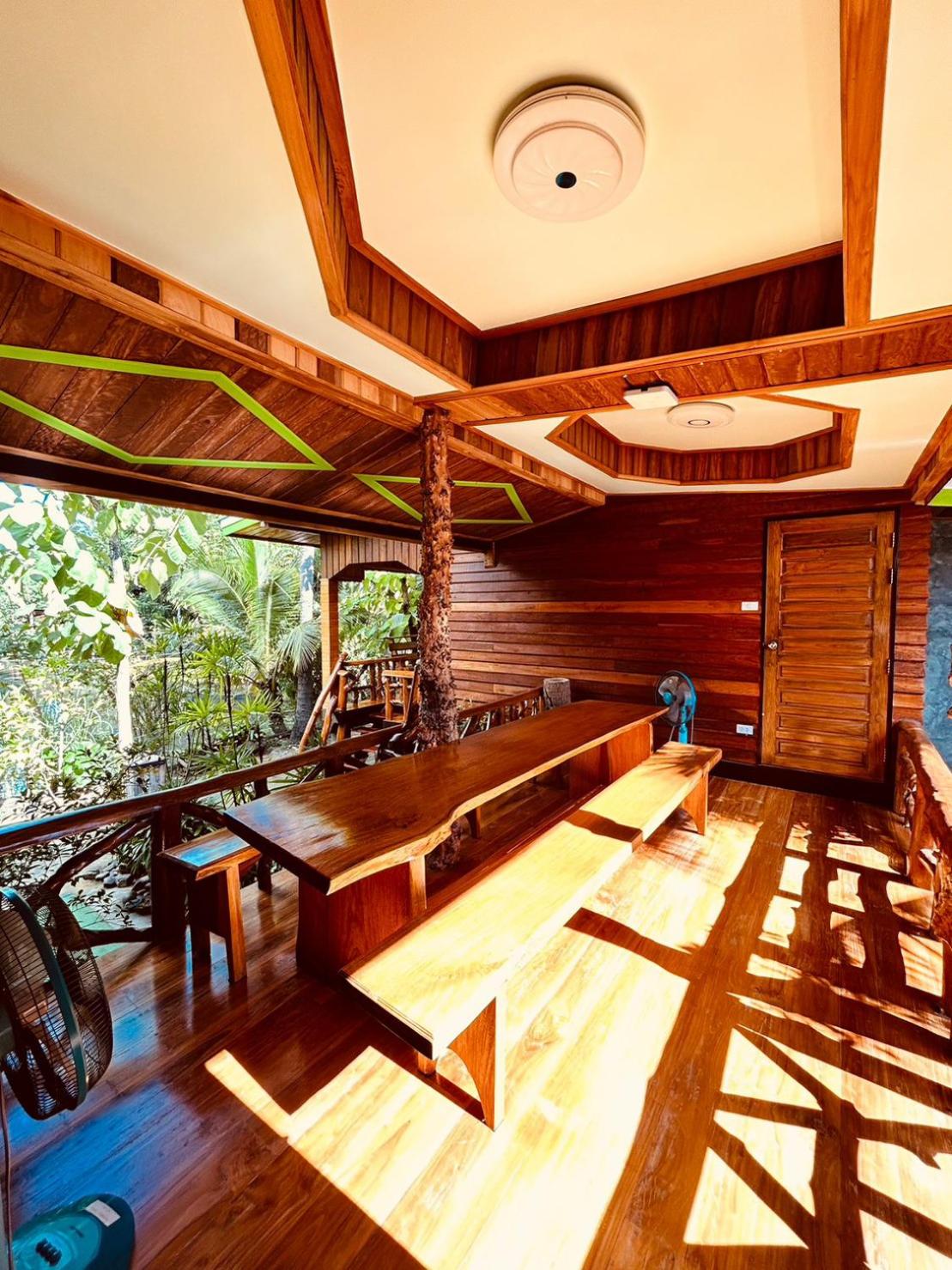 Queen Room with Balcony - Photo 3