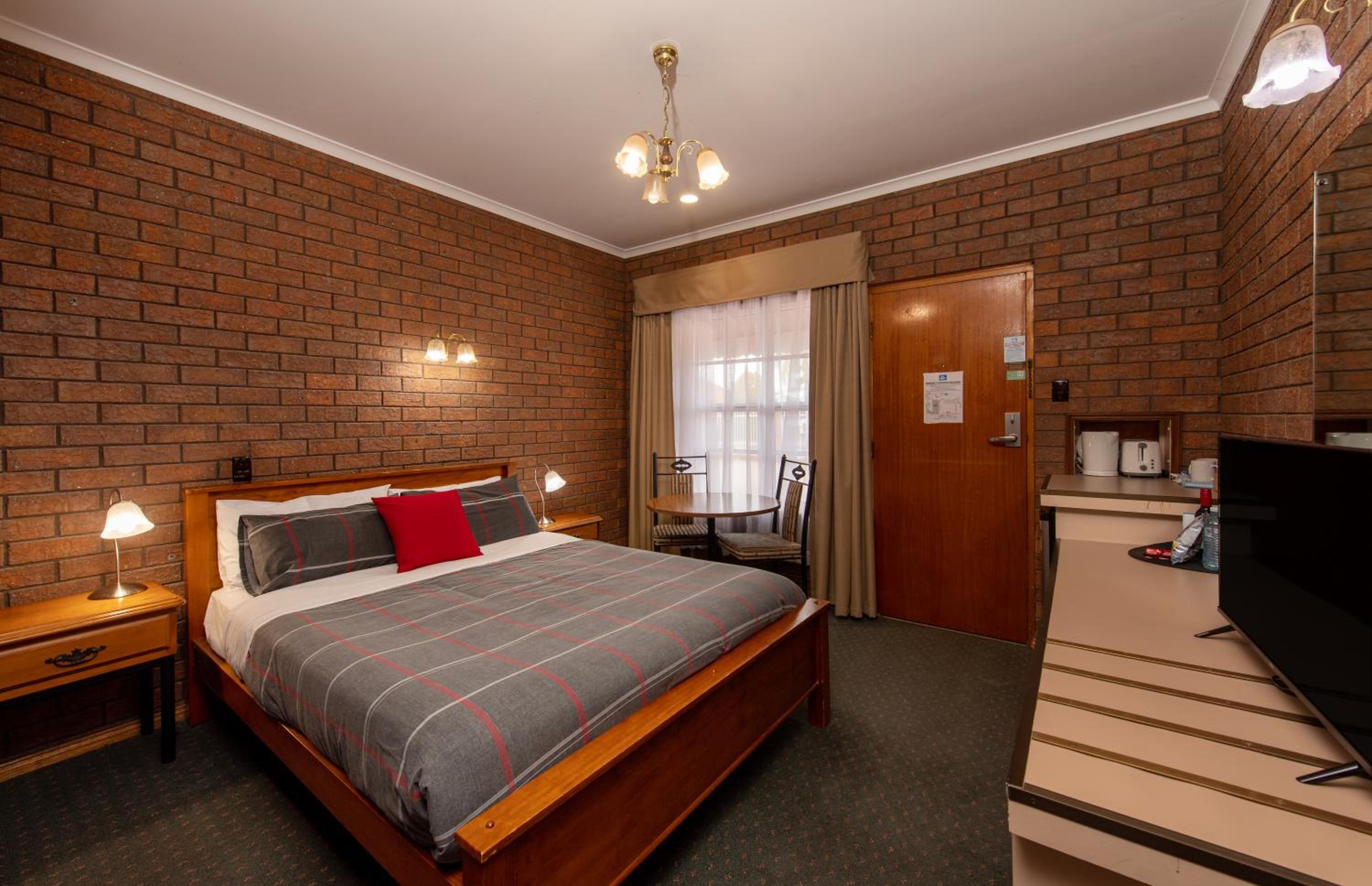 Standard Queen Room - Photo 4