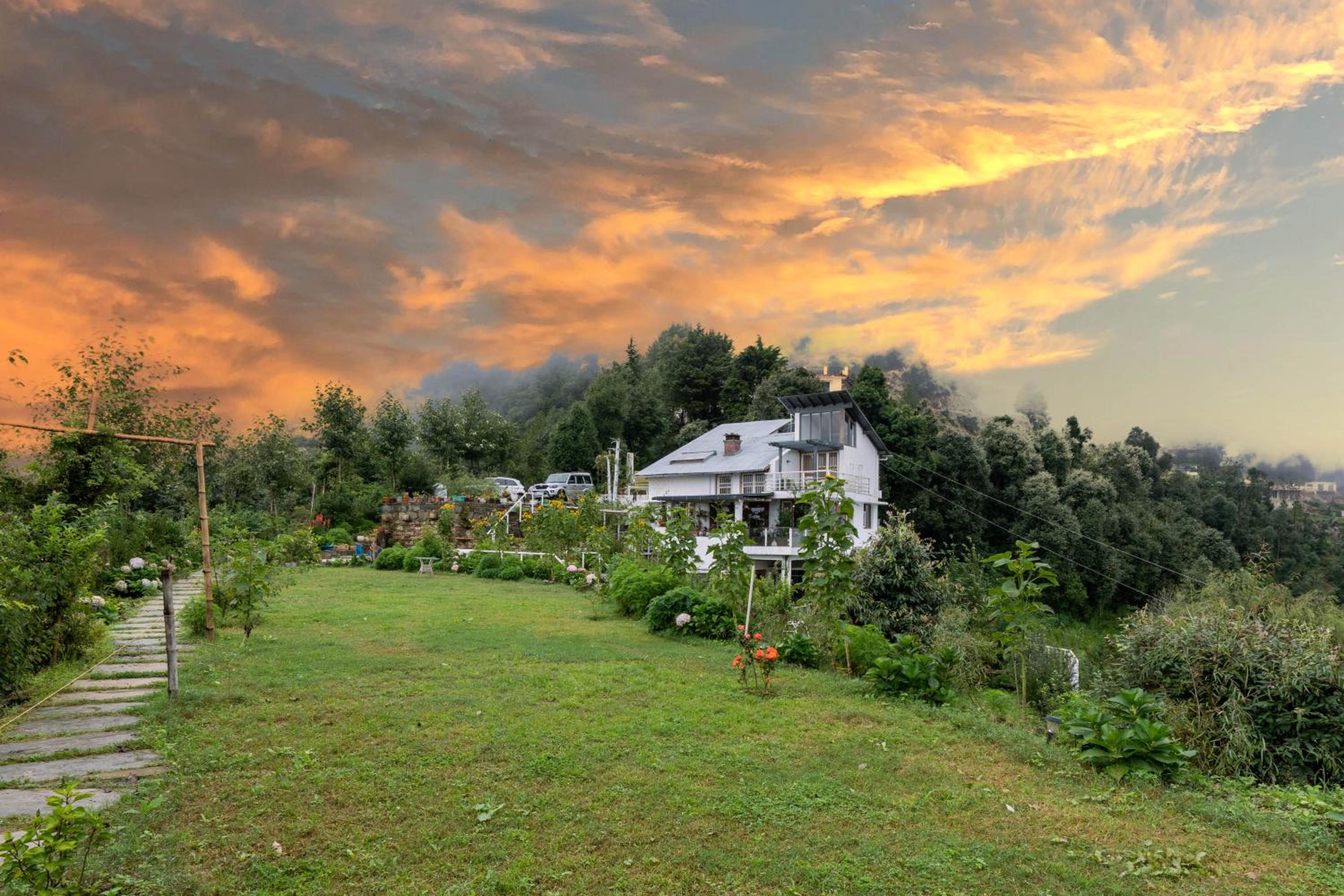 Villa photo 2