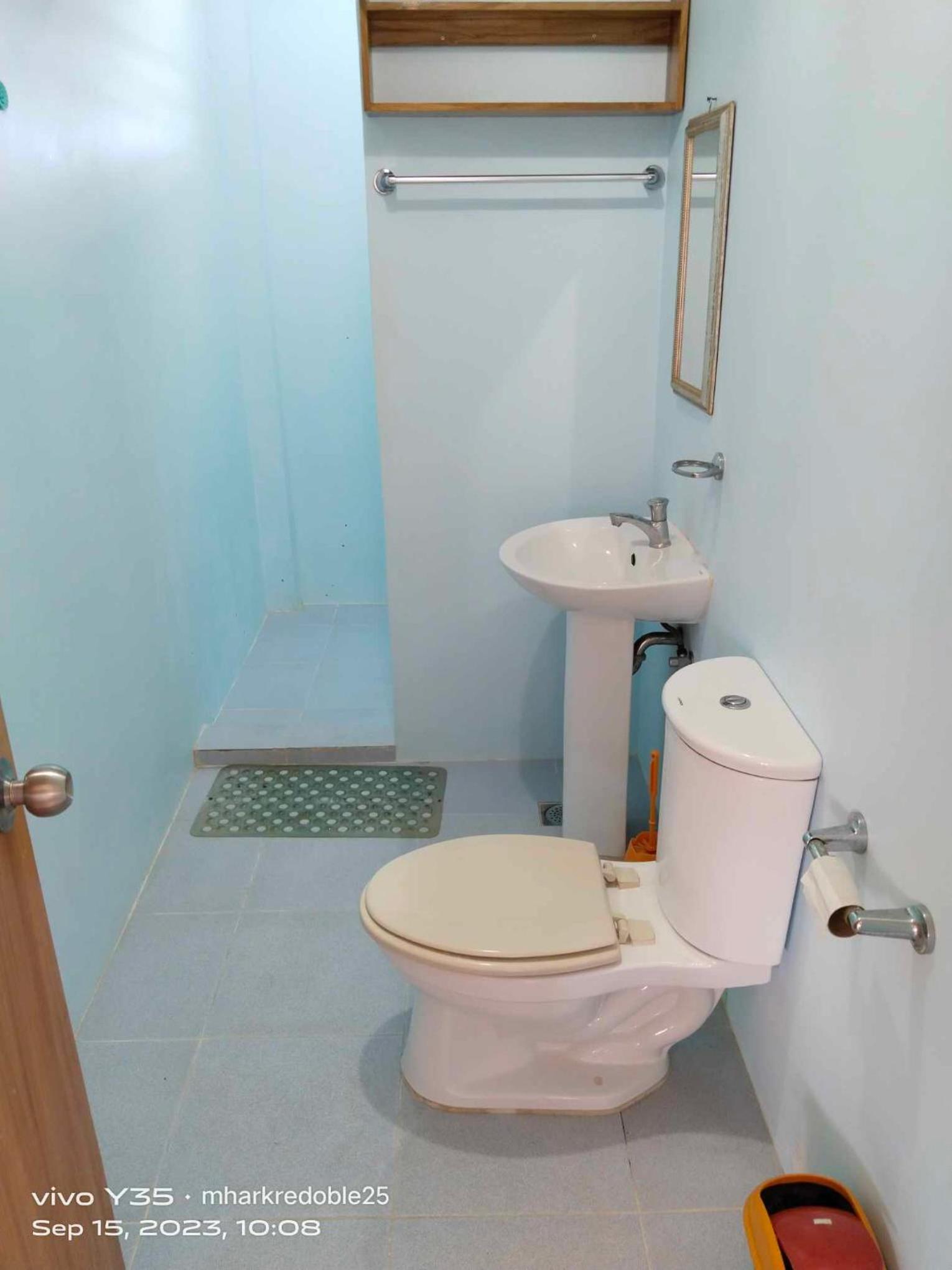 One-Bedroom Apartment - Photo 12