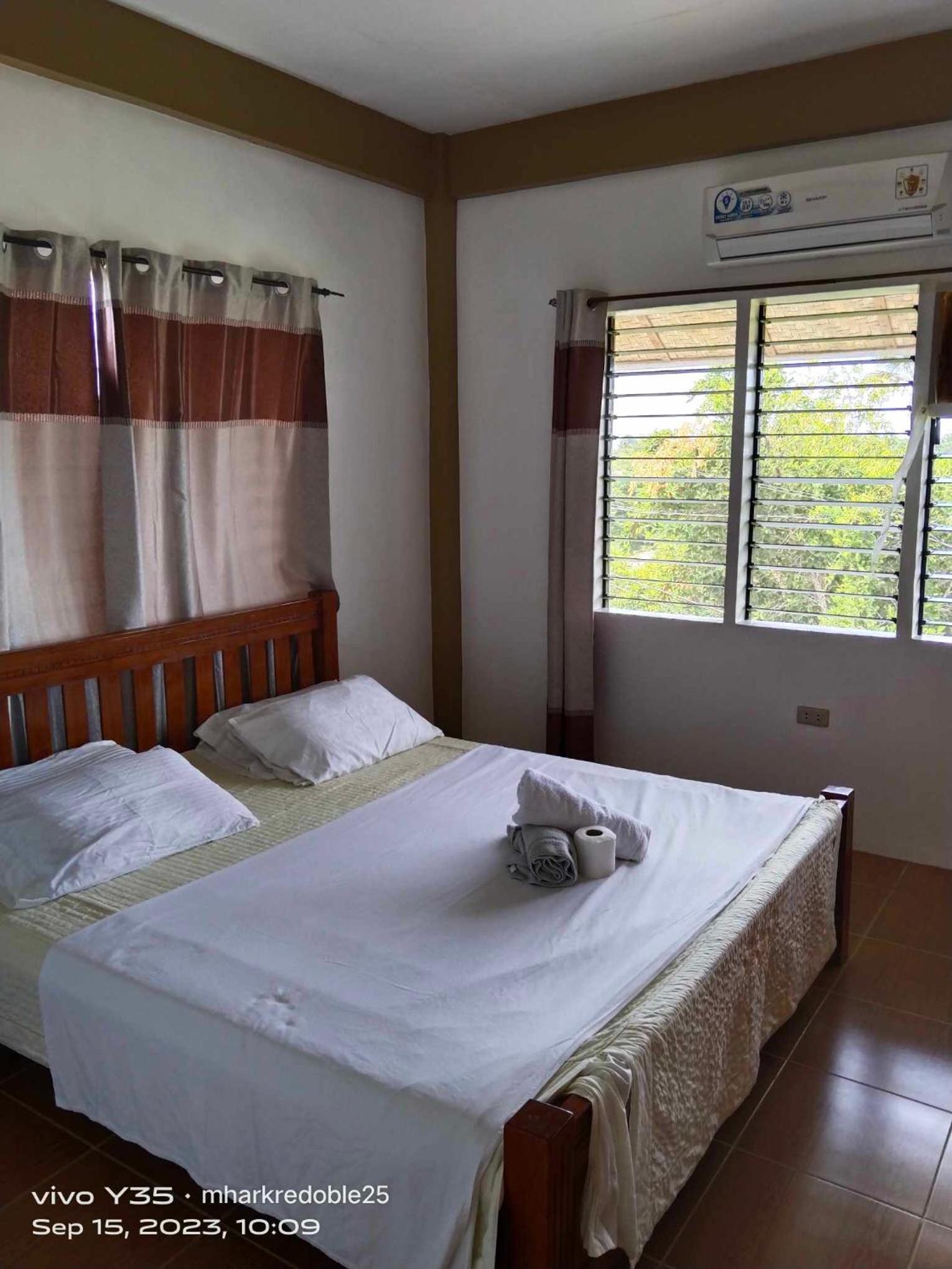One-Bedroom Apartment - Photo 13