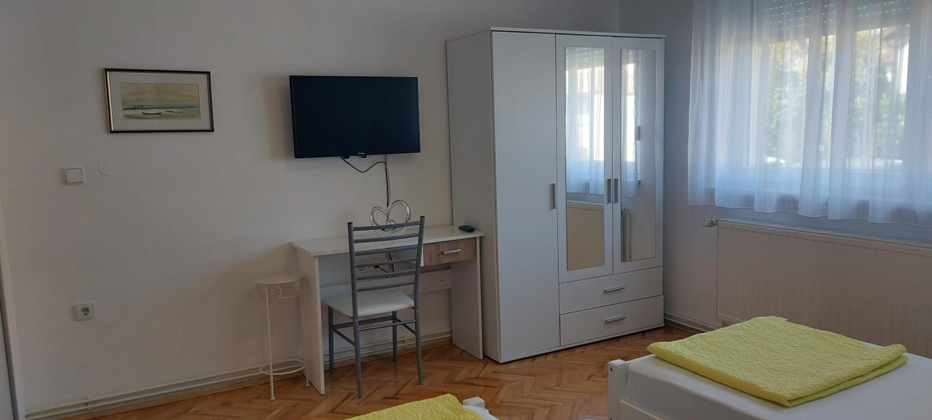 Three-Bedroom Apartment - Photo 19