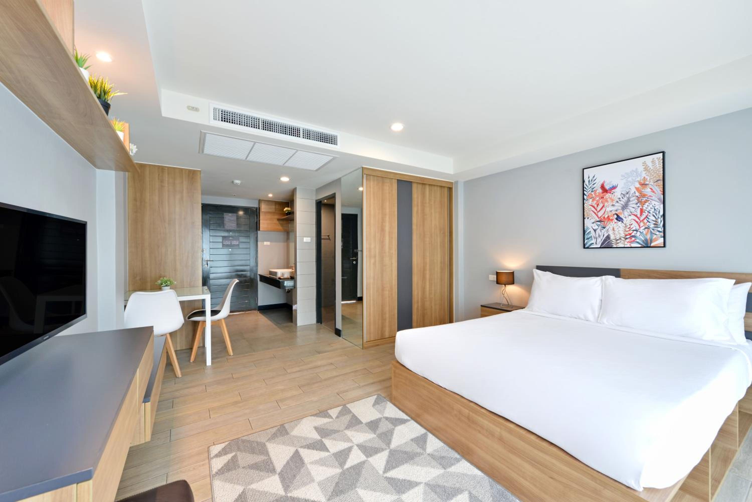 Queen Room with Garden View photo 3