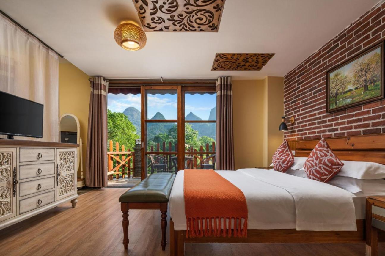 King Room with Pool View photo 3