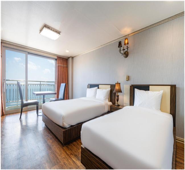 Twin Room With Sea View photo 2