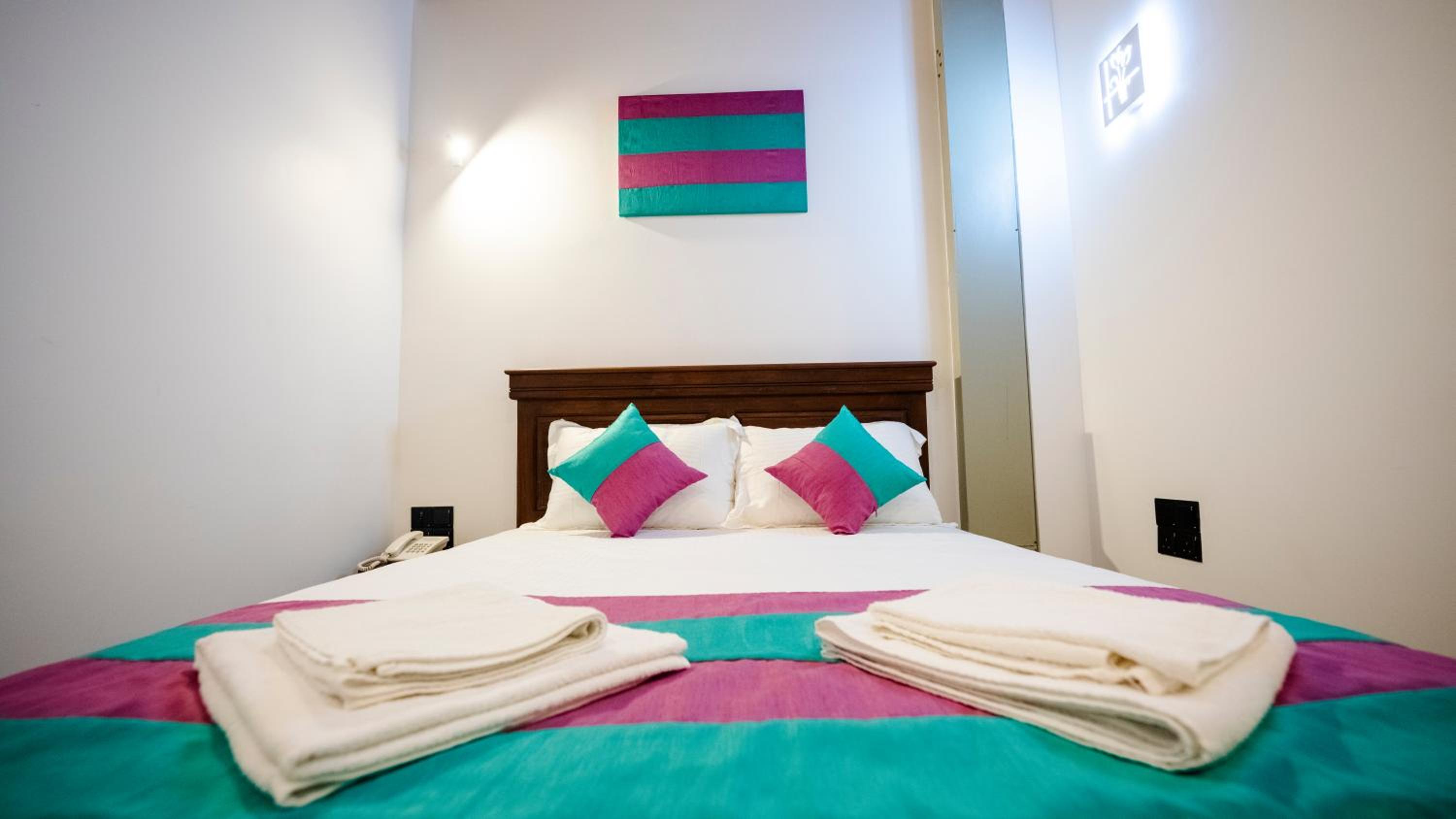 Standard Double Room - Photo 3
