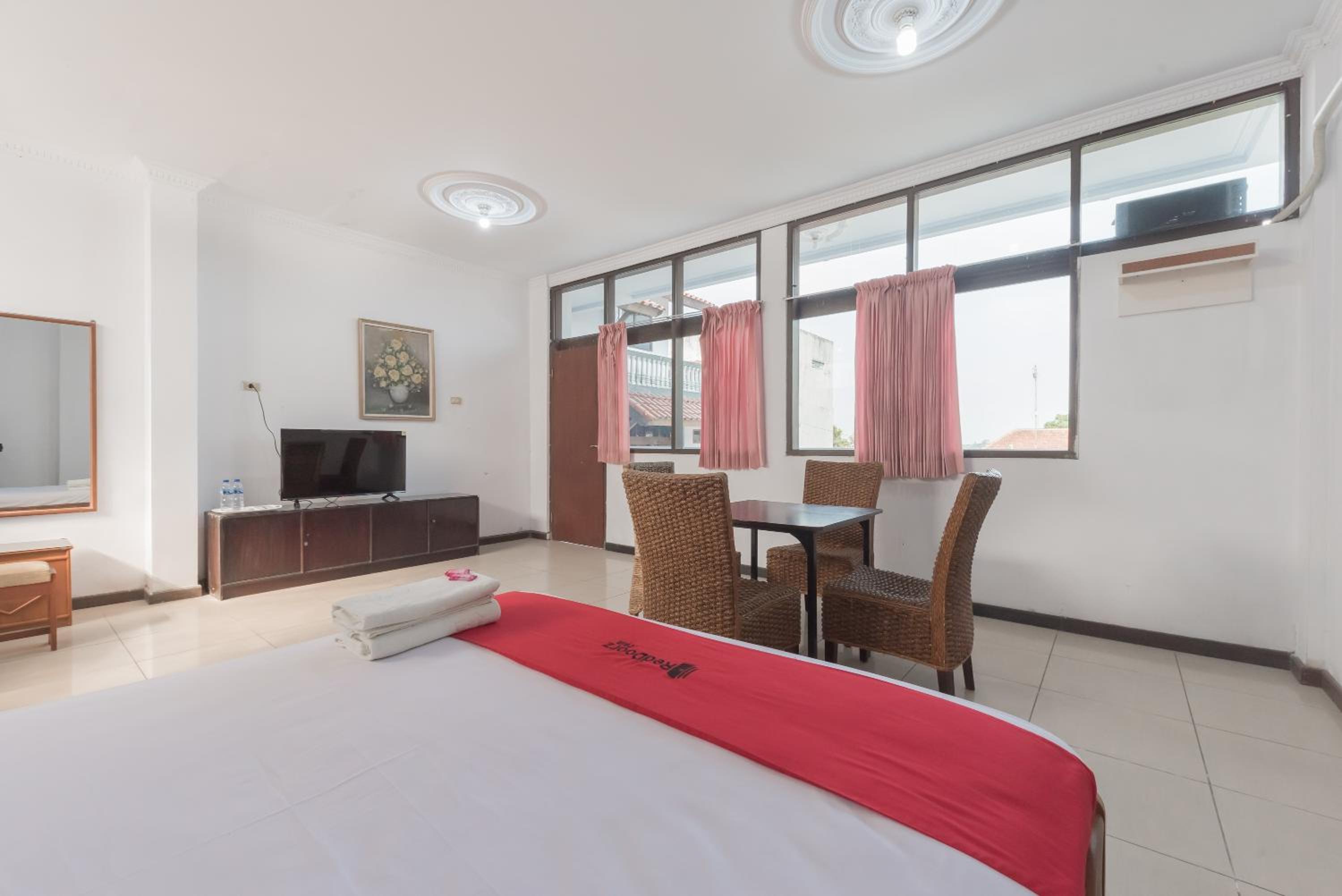 Deluxe Double Room photo 2