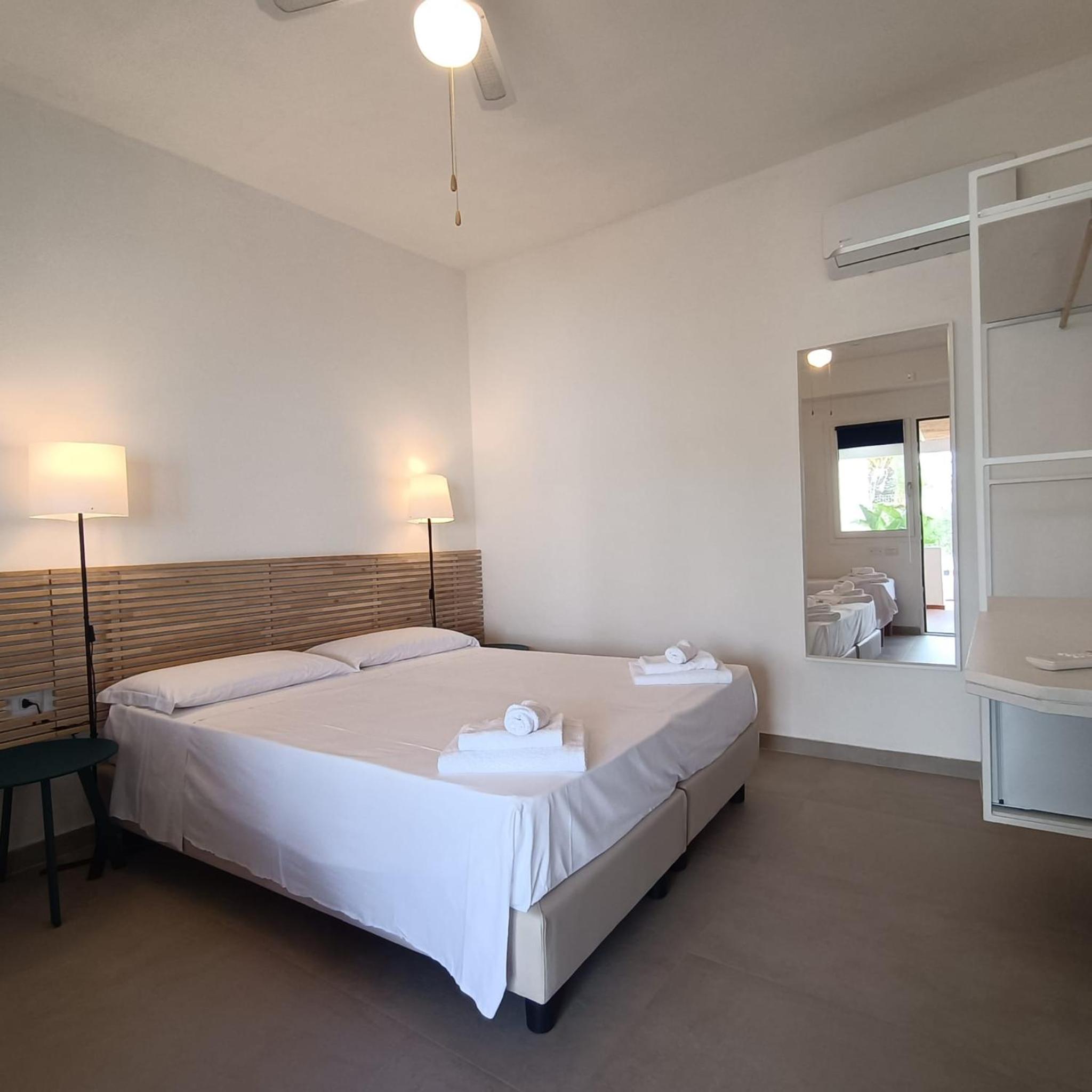Deluxe Double or Twin Room with Sea View