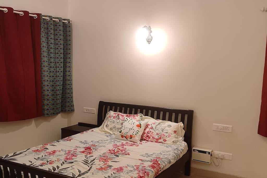 Three-Bedroom Apartment photo 2