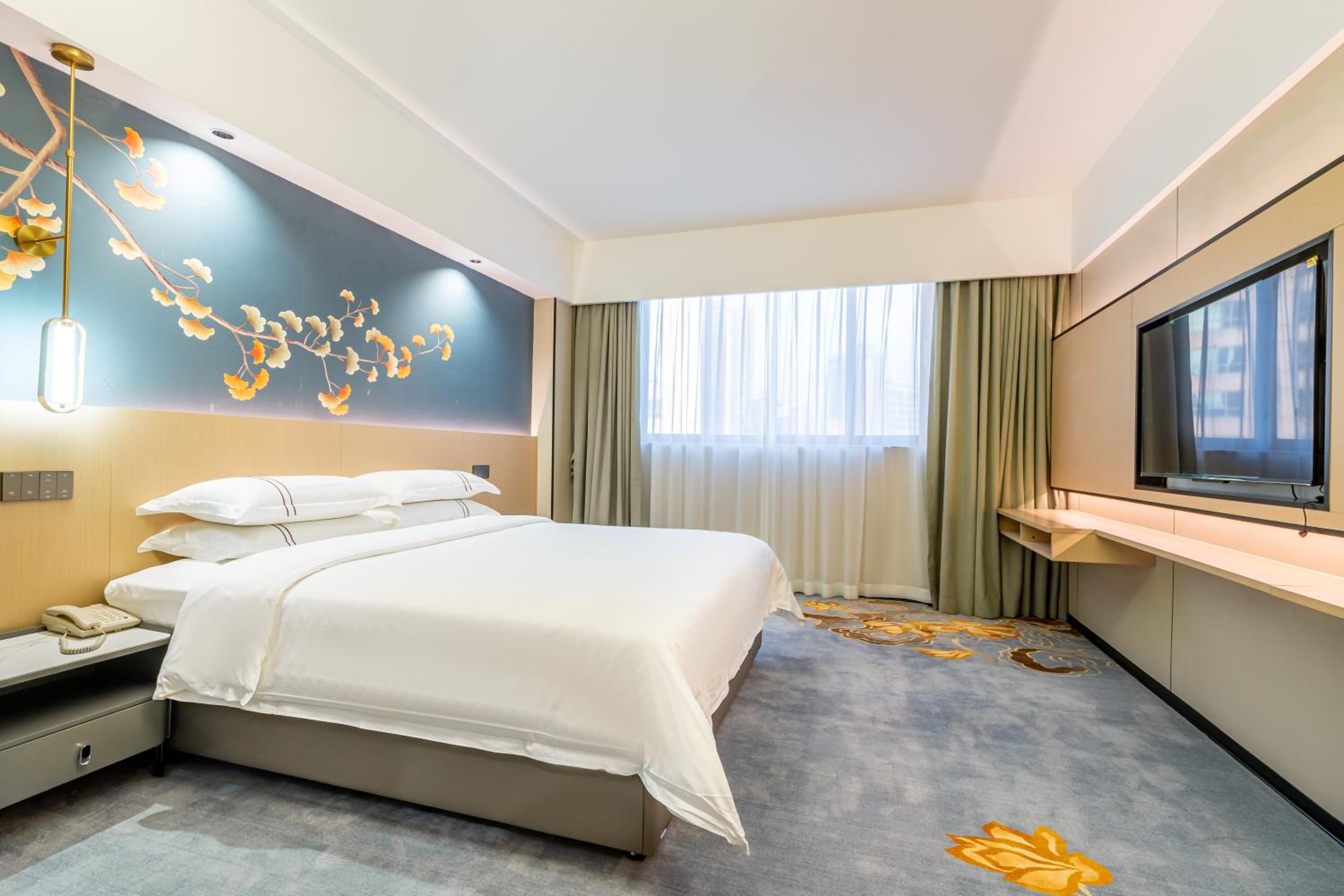 Deluxe Queen Room photo 3