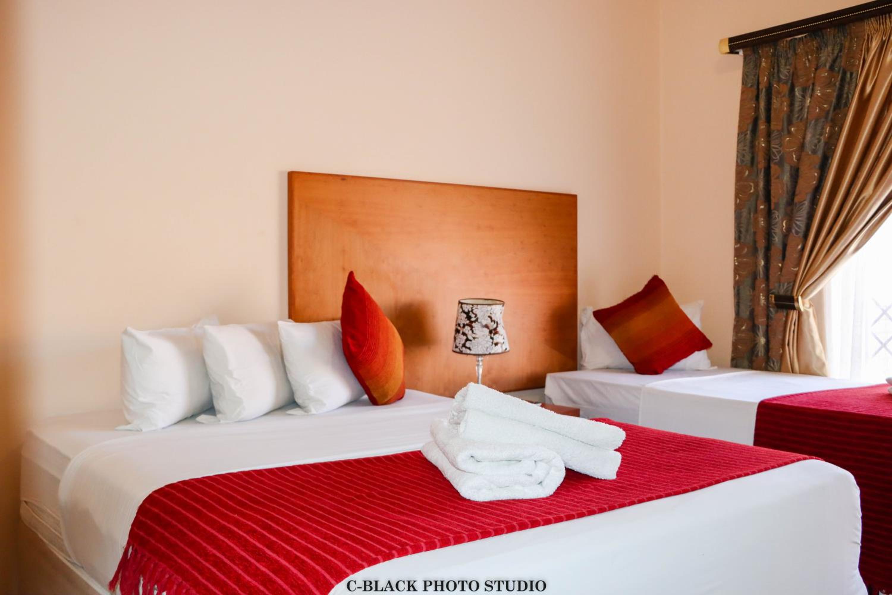 Standard Triple Room - Photo 2