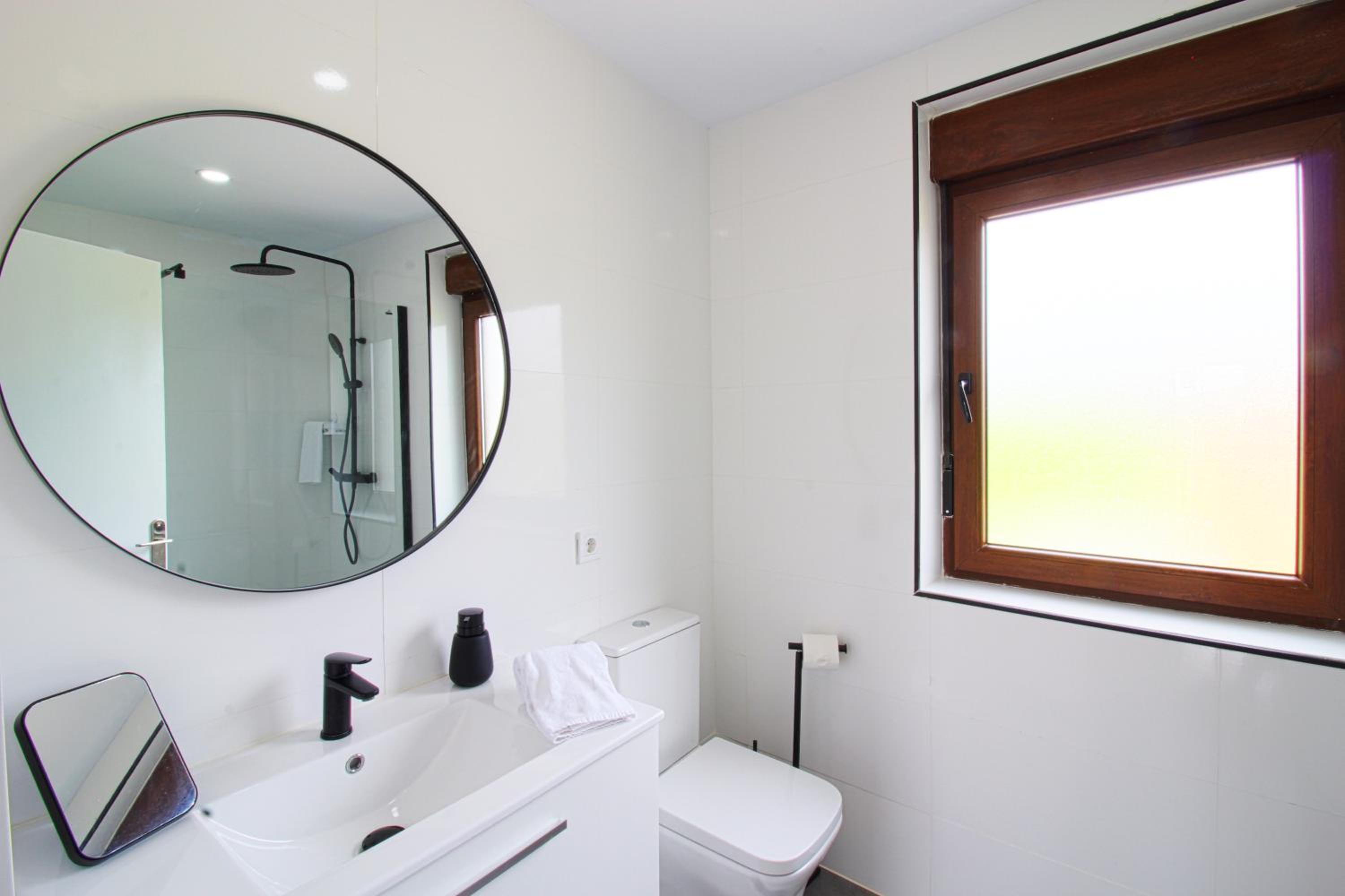 Three-Bedroom House photo 2