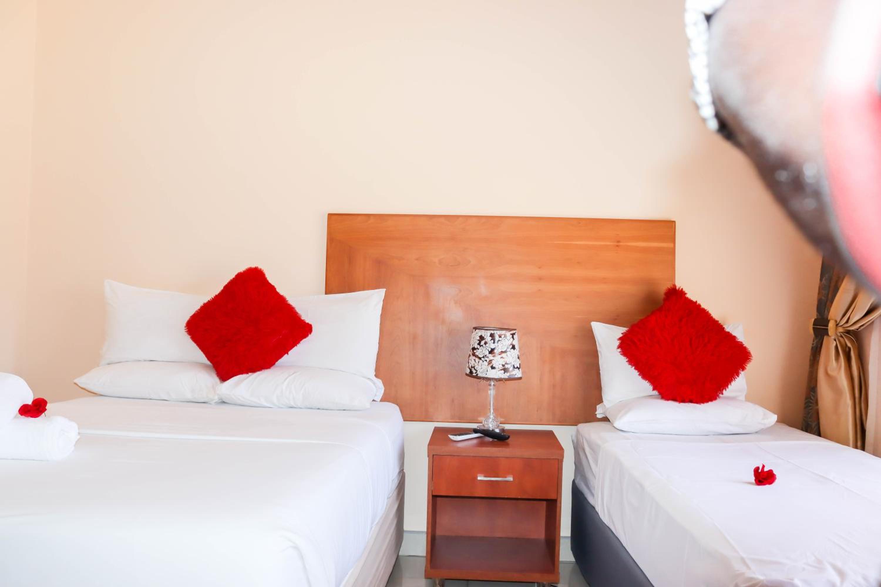 Standard Triple Room - Photo 4