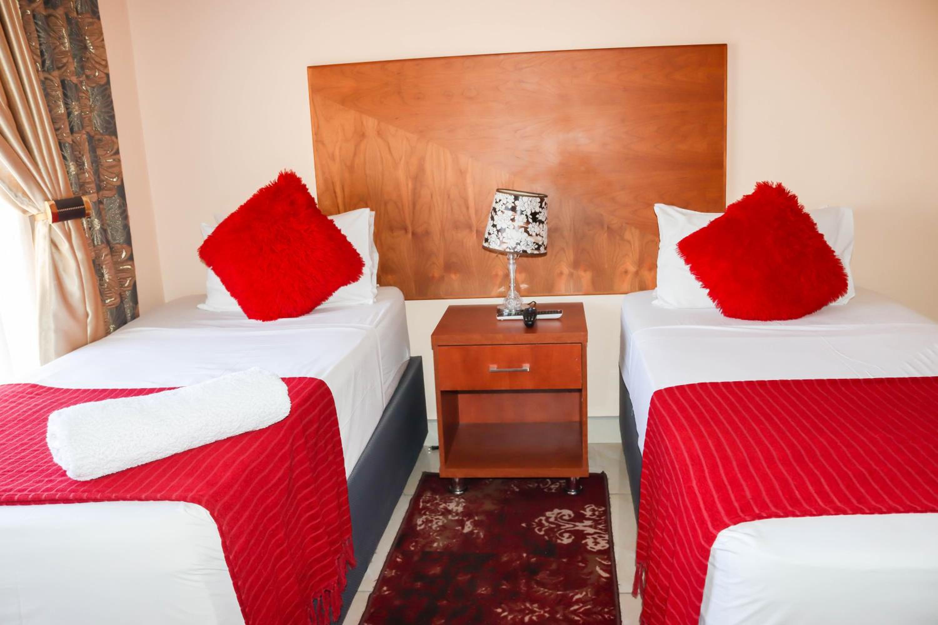 Standard Triple Room - Photo 1