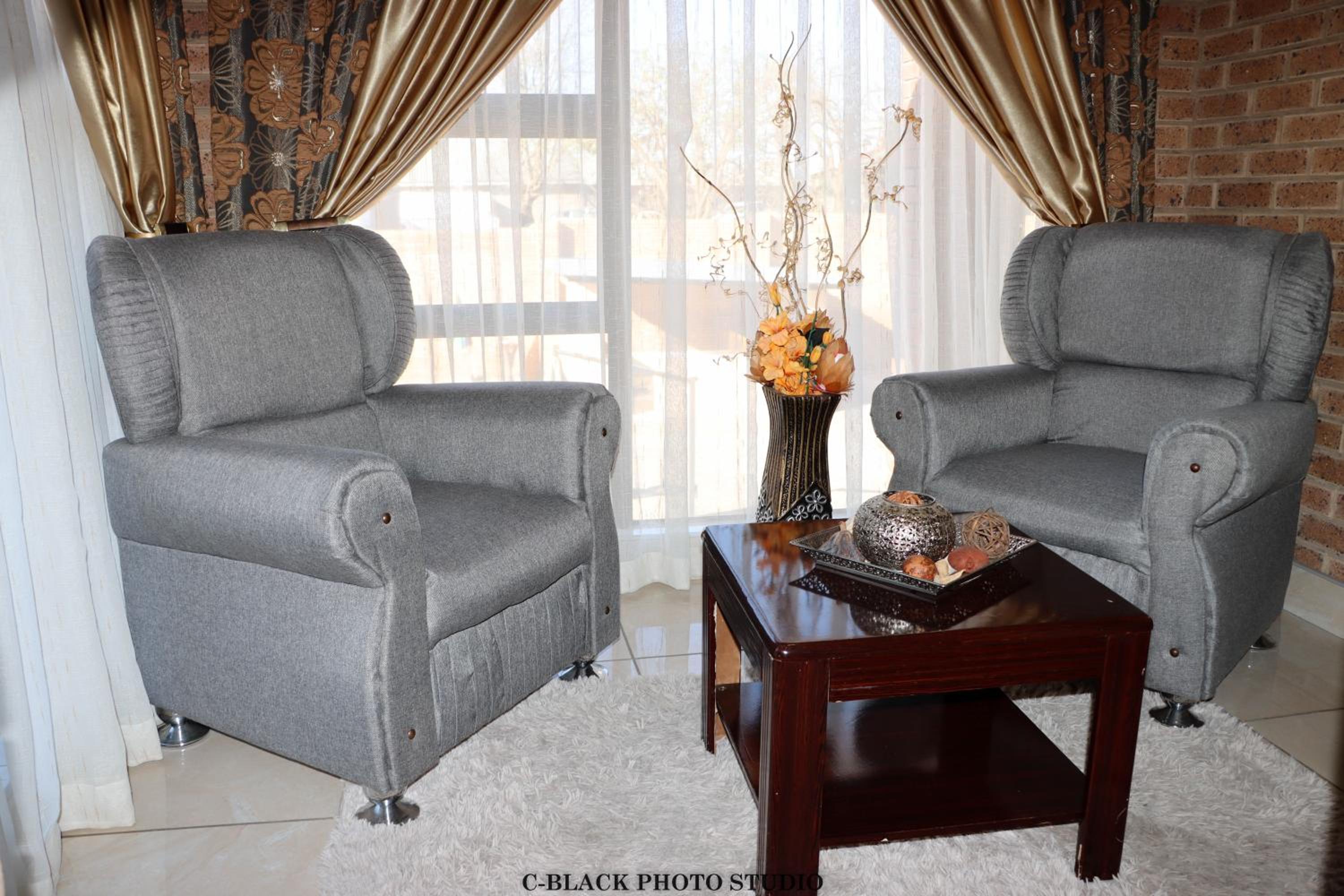 Executive Suite - Photo 3
