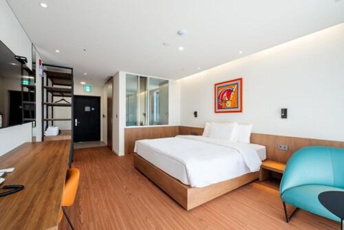 Superior King Room - Photo 2