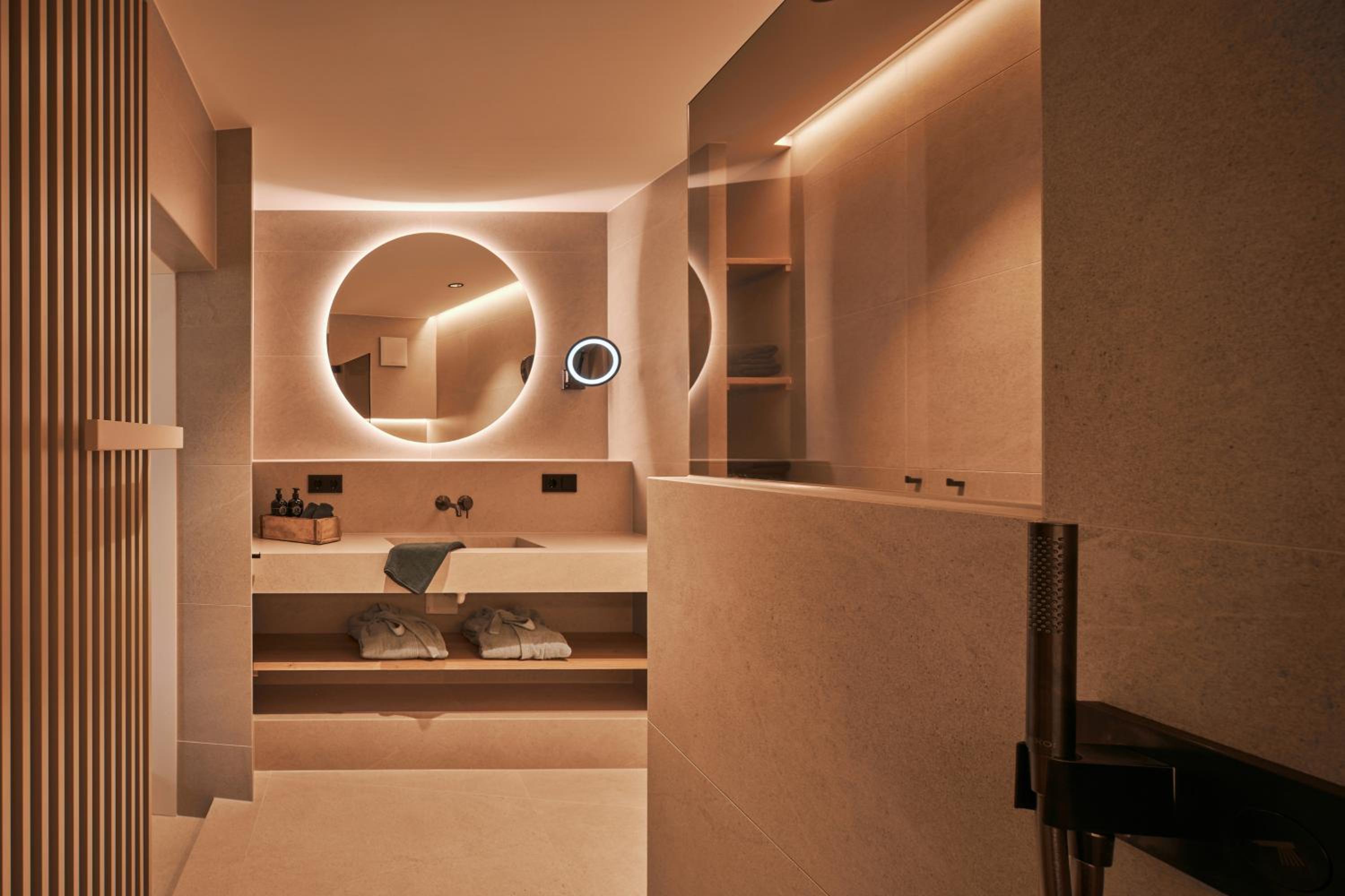 Deluxe Apartment with 1 bedroom - Photo 13