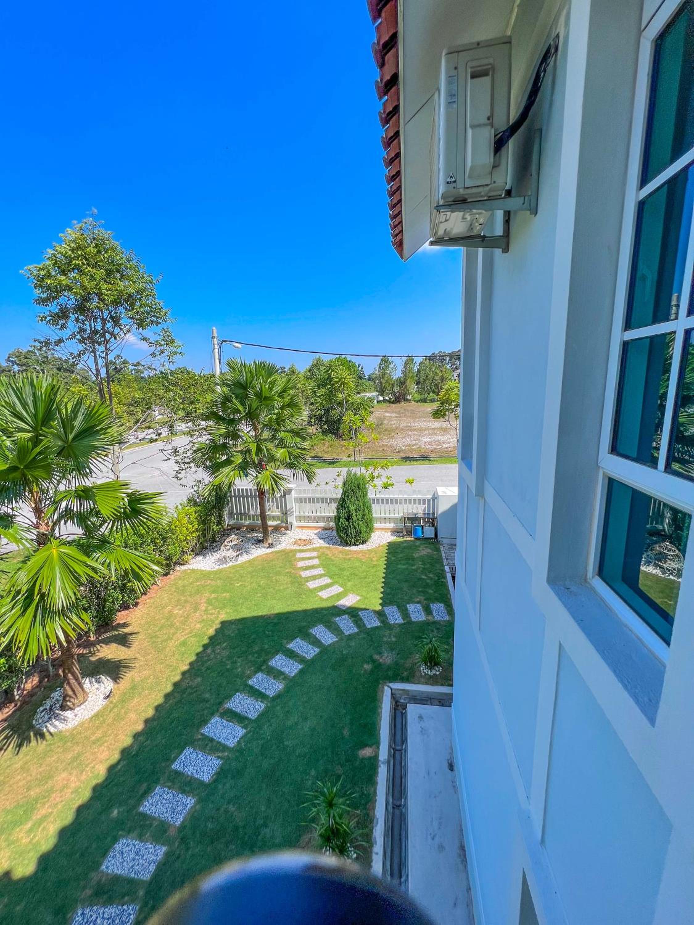 Villa photo 2