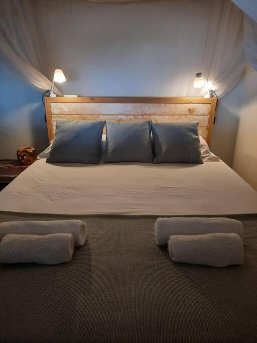Two-Bedroom House photo 2