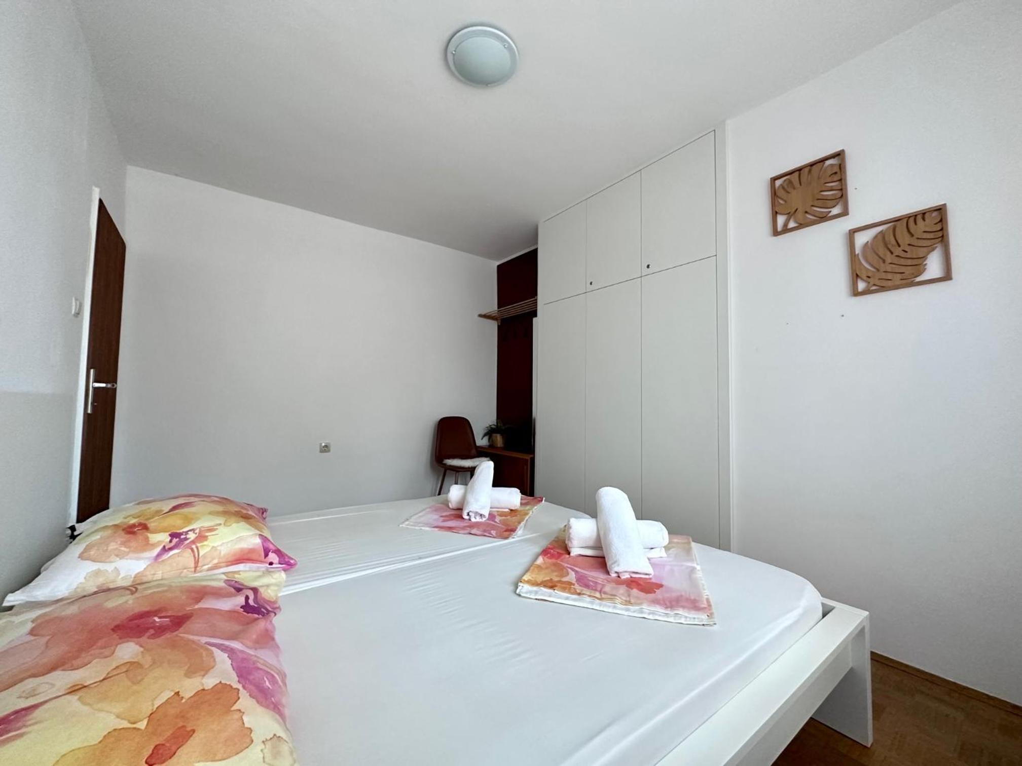Apartment photo 1