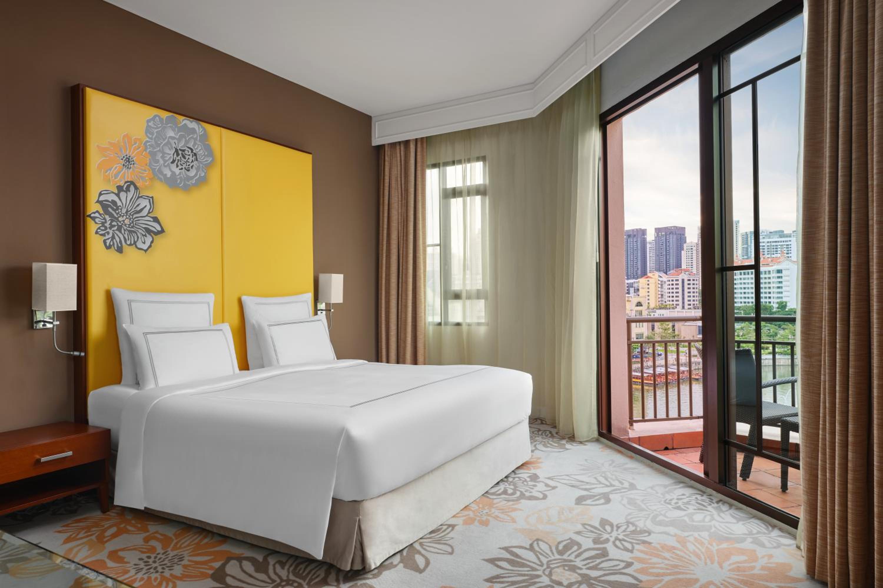 Select Clarke Quay with Breakfast, Afternoon Tea and Happy Hour photo 2