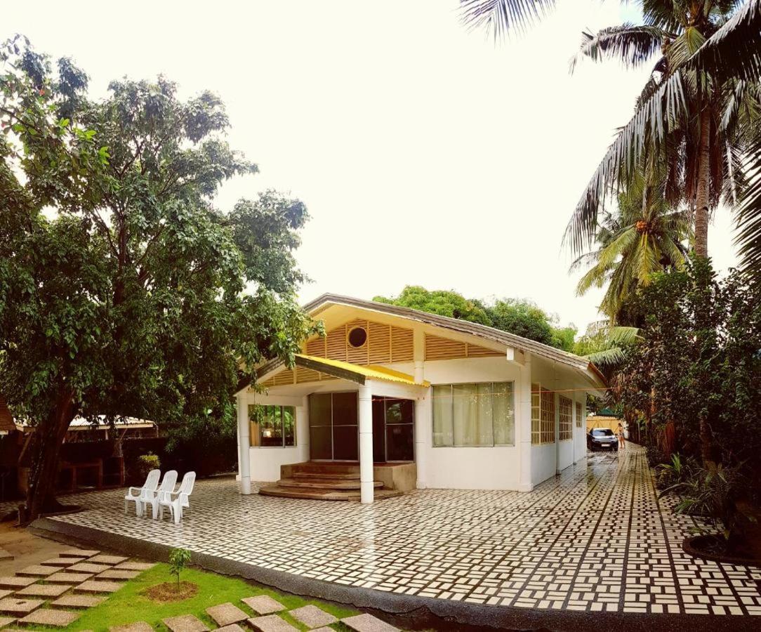 Three-Bedroom House - Photo 10