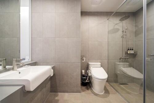 Standard King Room - Photo 2