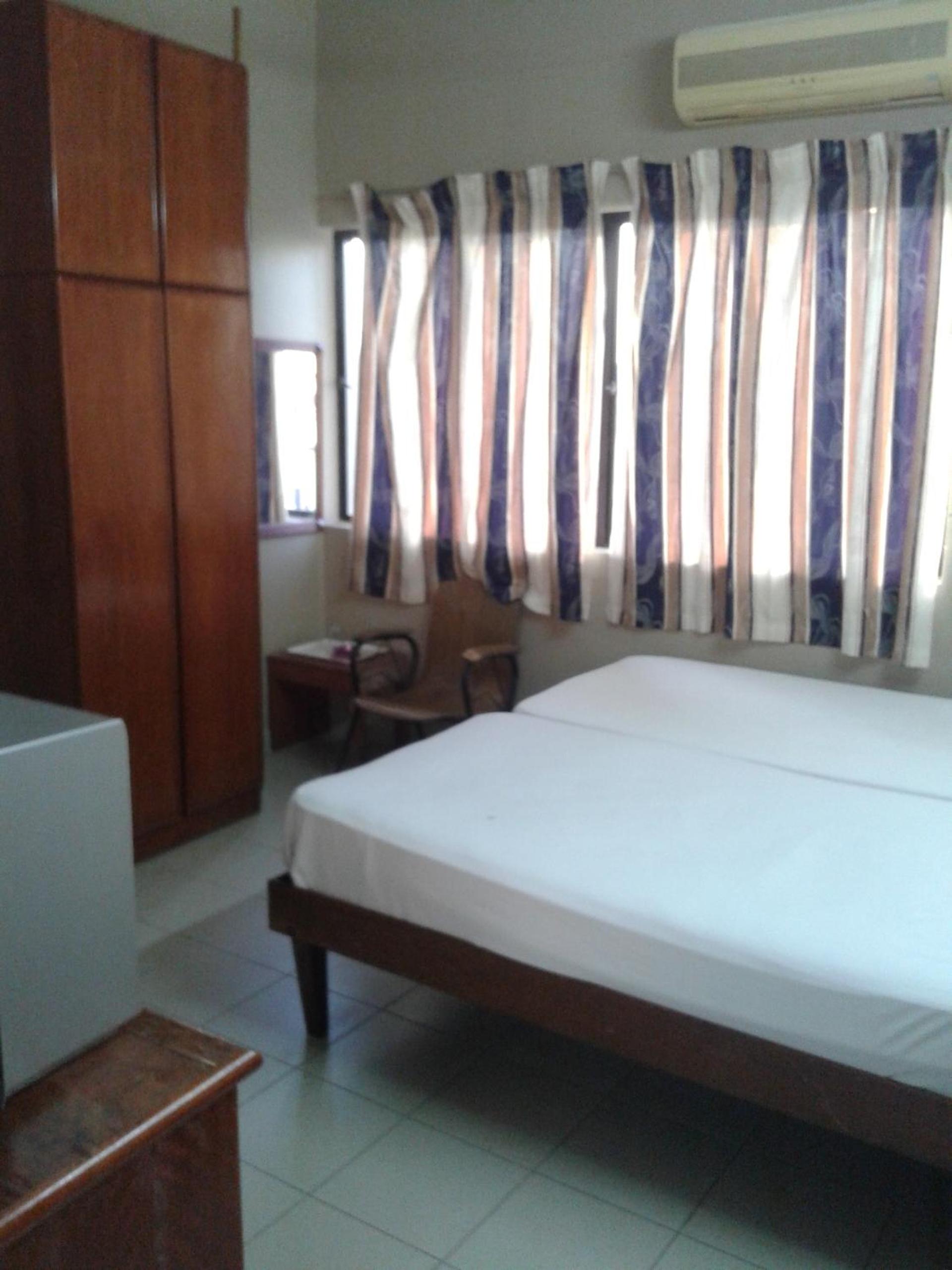 Standard Double or Twin Room photo 3