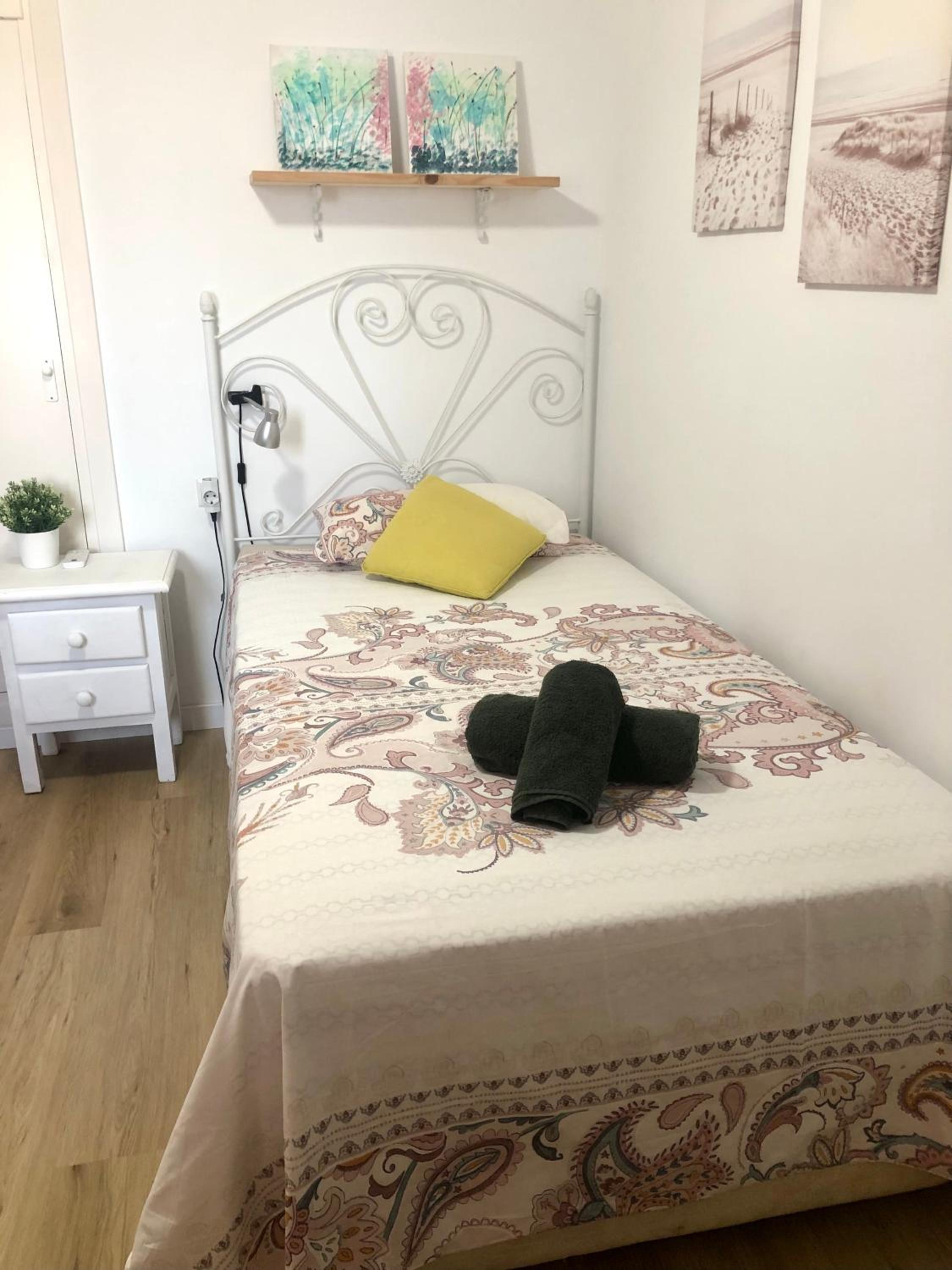 Habitación individual con baño privado
