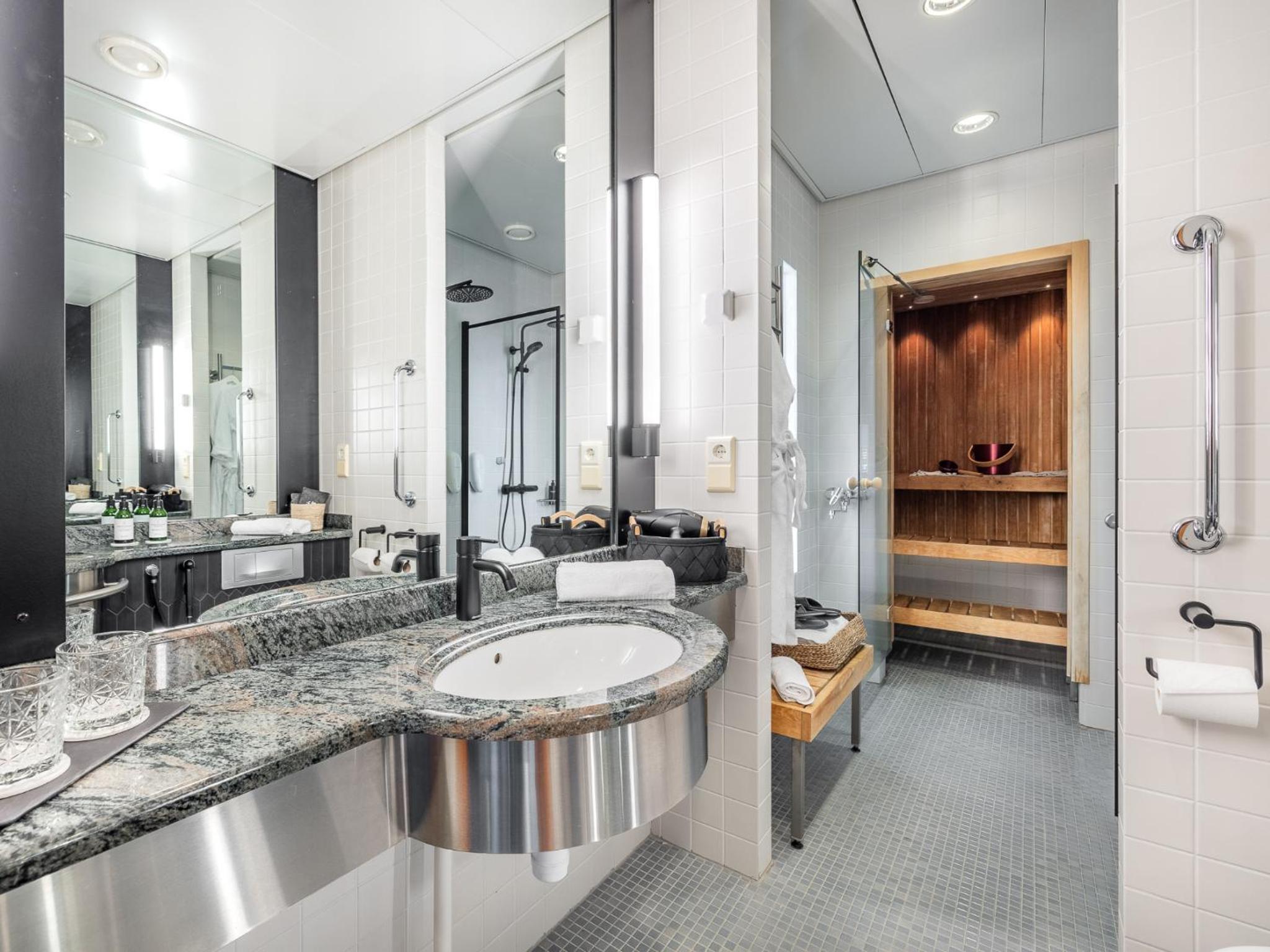 Junior Suite - Photo 8